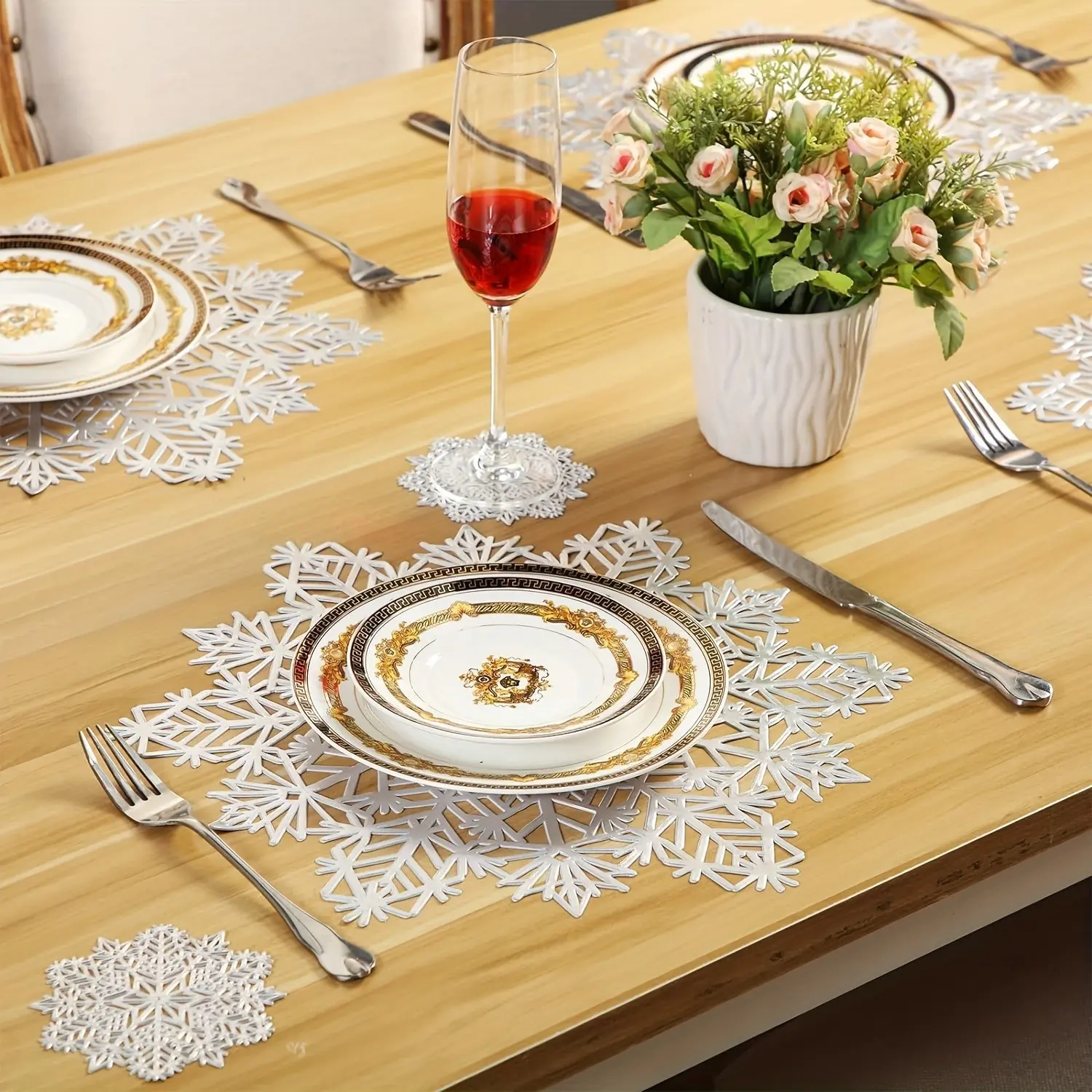 8-Piece Snowflake Table Mats Set, Washable, Non-Slip, Heat-Resistant, Perfect for Weddings, Christmas, Thanksgiving, Nordic Decor, Holiday Placemats