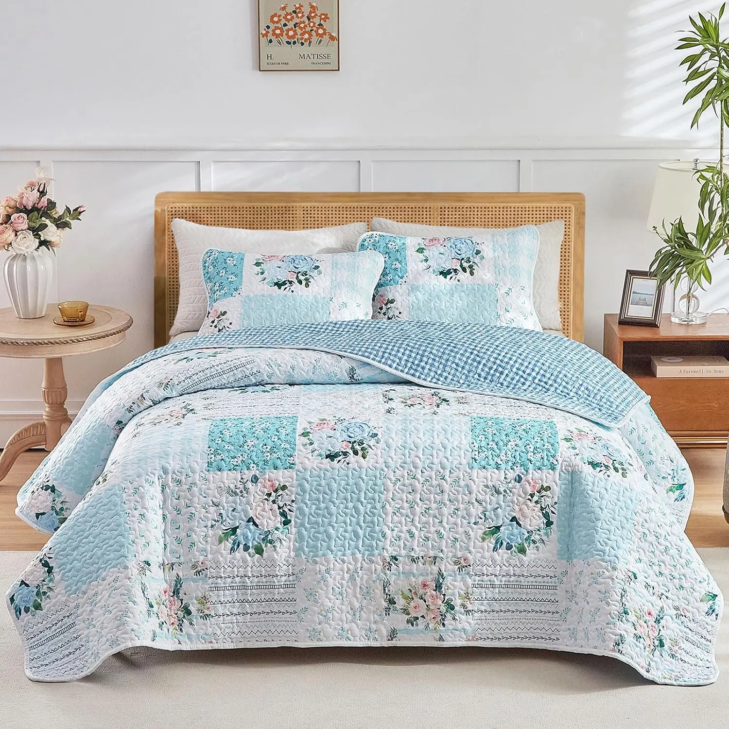 2 Pieces Floral Patchwork Set Twin, Blue n White Flowers, Soft n Cozy Microfiber, Bedspread Bed Cover for All Season, 1 and 1 Pillow Sham- 68x86 inches