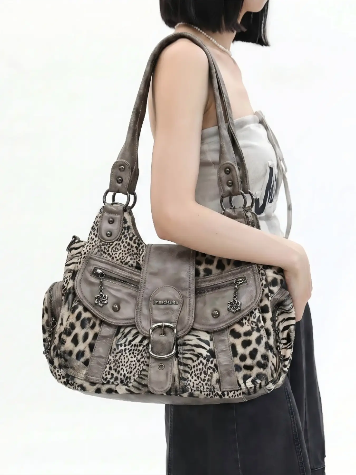 Ladies' vintage motorcycle handbag, Gothic style front pocket shoulder bag with detachable shoulder straps, multiple compartments, suitable for daily commuting, gatherings, dates, and work, Crossbody purse handbags