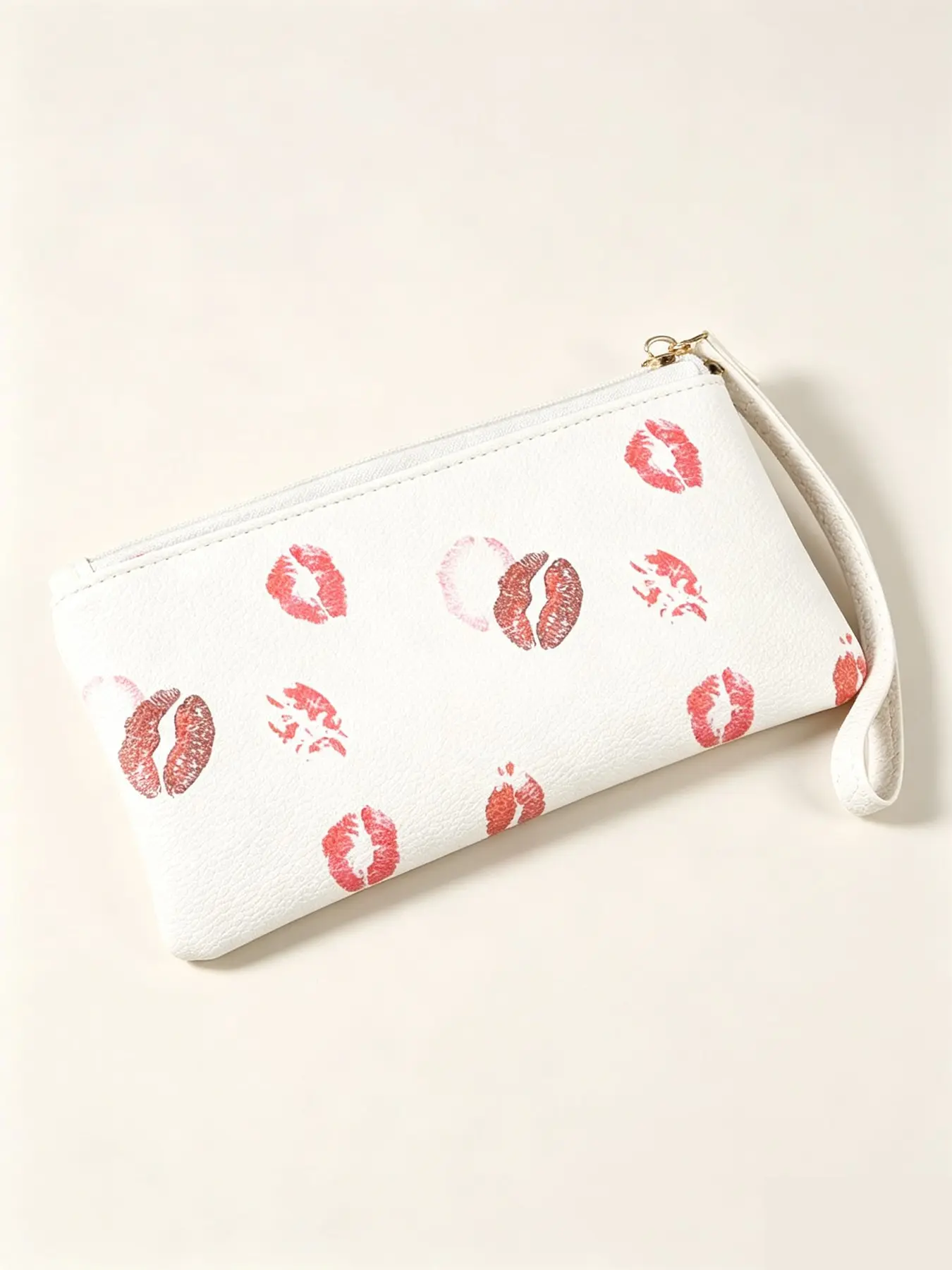 Strawberry Cherry Lipprint Women's Long Wrist Wallet, PU Leather Zipper Handbag, Multi-Card Slot with Wrist Strap, Boho Style, PU Leather Purse