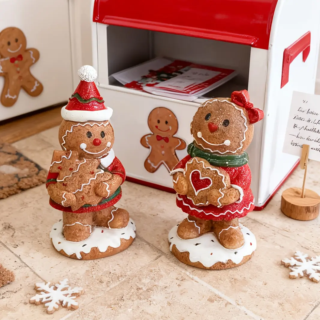 1pc Resin Gingerbread Man Statue - Smiling Gingerbread Man with Heart Cookie, Red-White Frosting Details, No-Electricity Home Decor Ornaments, Indoor-Outdoor Halloween Holiday Display Collectible, Decoration