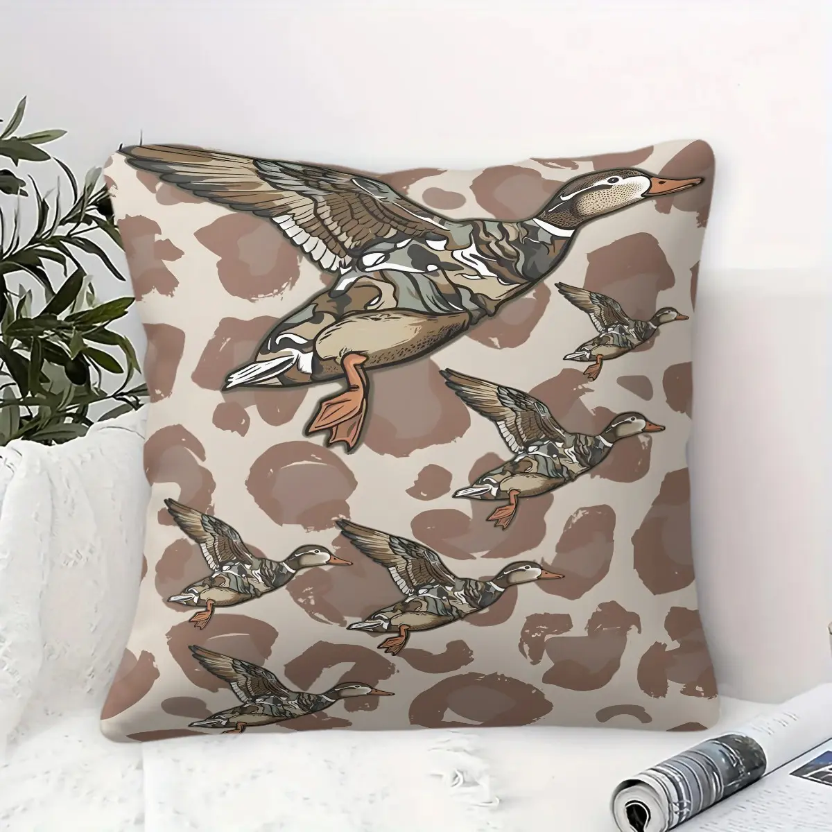 Ducks and Camouflage Pattern Throw Pillow; Vintage-Style Mallard Print Decorative Cushion/Accent Pillow. Soft and Comfortable Decor for The Bedrooms Of Outdoor Hunting Enthusiasts; Multiple patterns are available. (1 Piece, Insert Included）