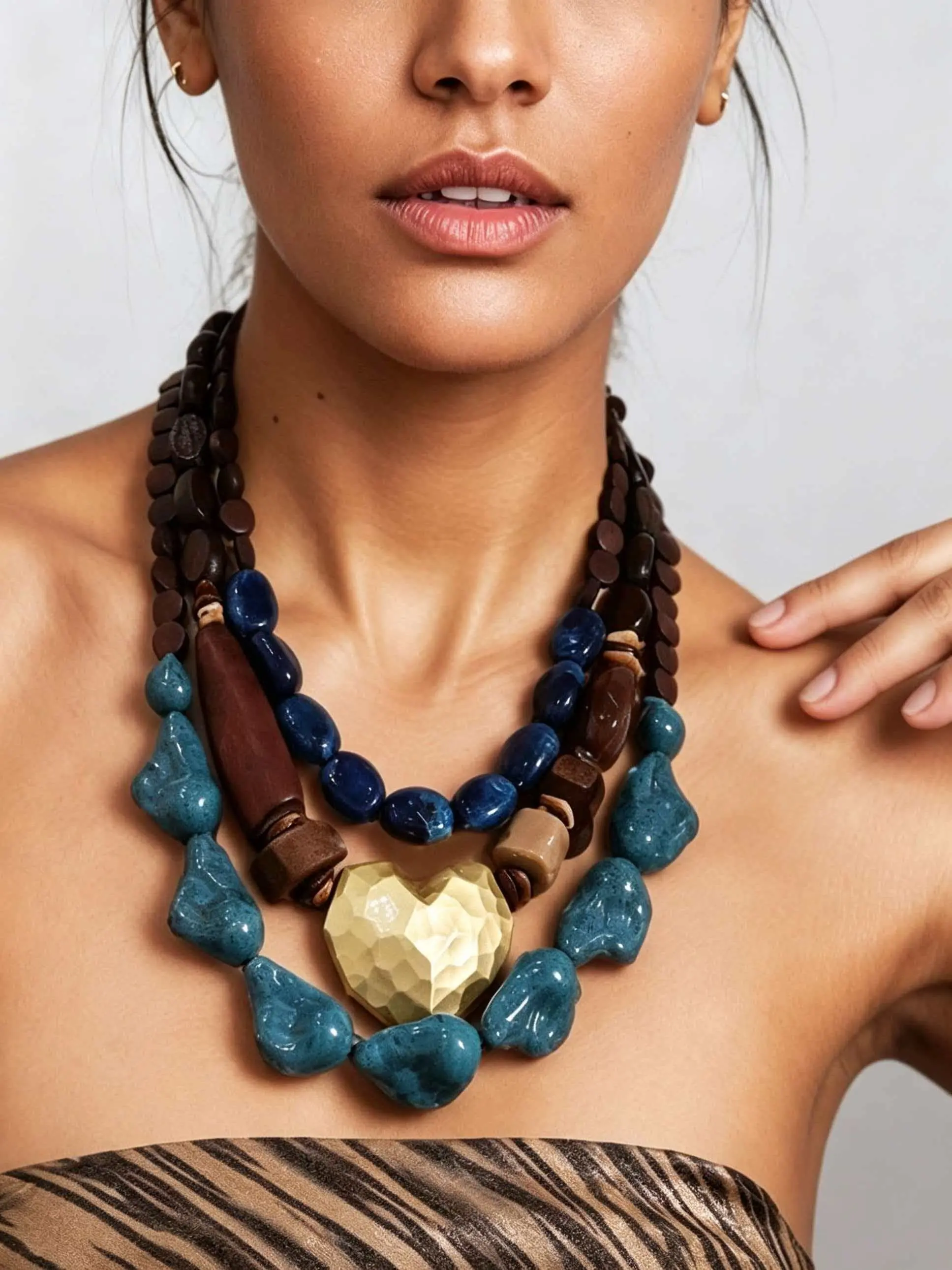 Bohemian Multi-strand Wood & Blue  Beaded Necklace with Heart Charm, Retro Ethnic Statement Choker for Women, Beach Party Accessories, Chunky Charm Necklace