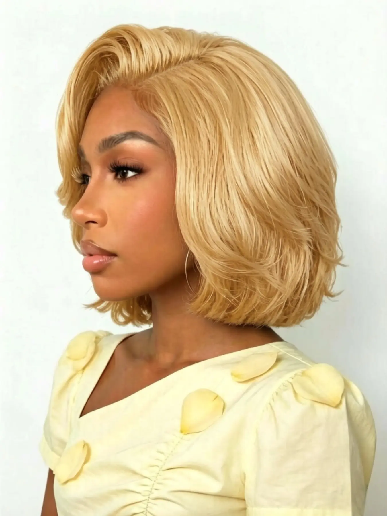13x4 Lace Front Human Hair Wig, 180 Density Honey Blonde, Side Part Layered Cut Bob, Silky Straight Wigs for Women, Lace Front Bobs, Daily Styling