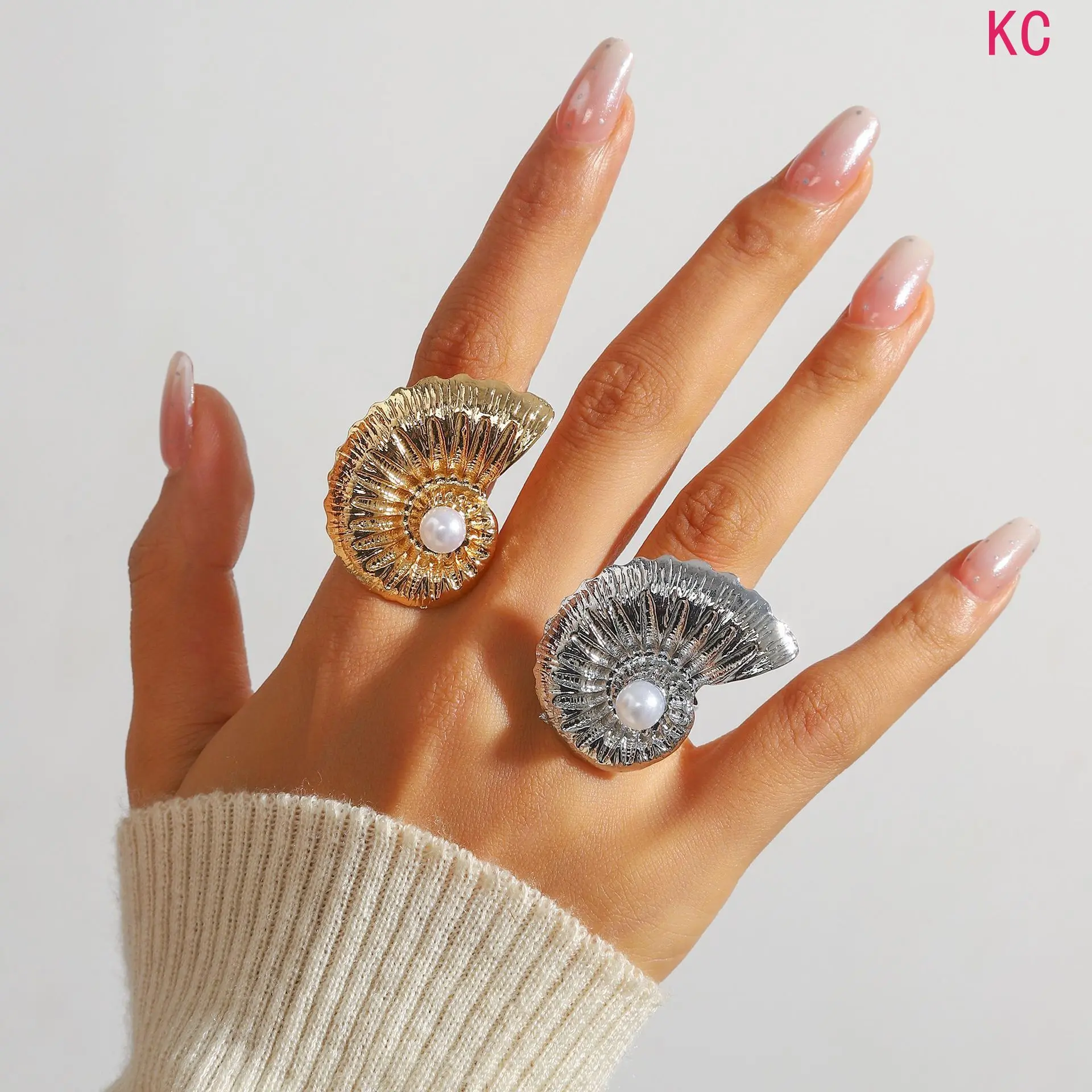 2Pcs Adjustable Shell Imitation Pearl Ring, Alloy Oversized Finger Jewelry For Beach Vacation Fashion Matching