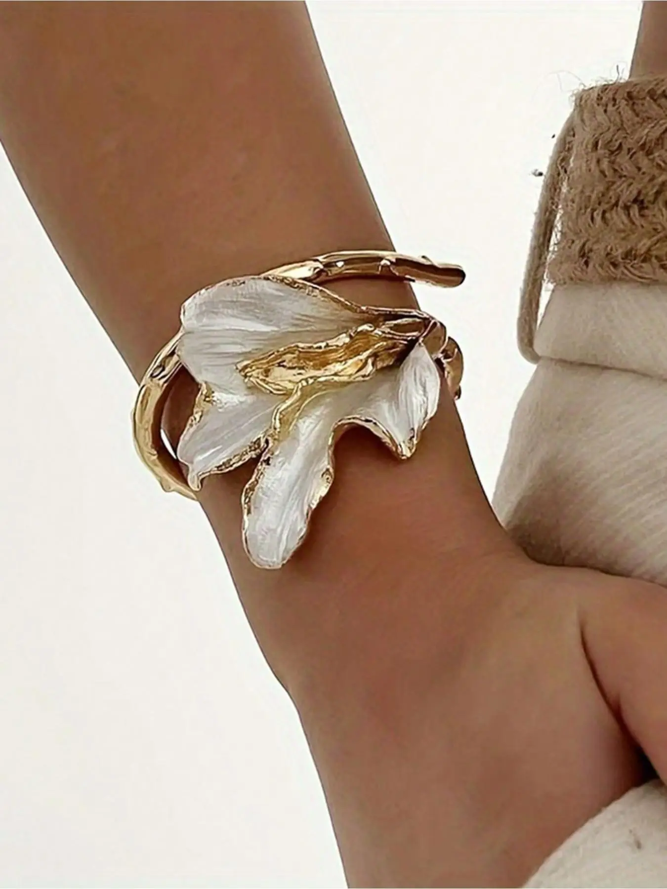 1 Piece Metal Fashion Lily of The Valley Adjustable Women'S Fashion Open Bangle Summer Daily Party Additions
