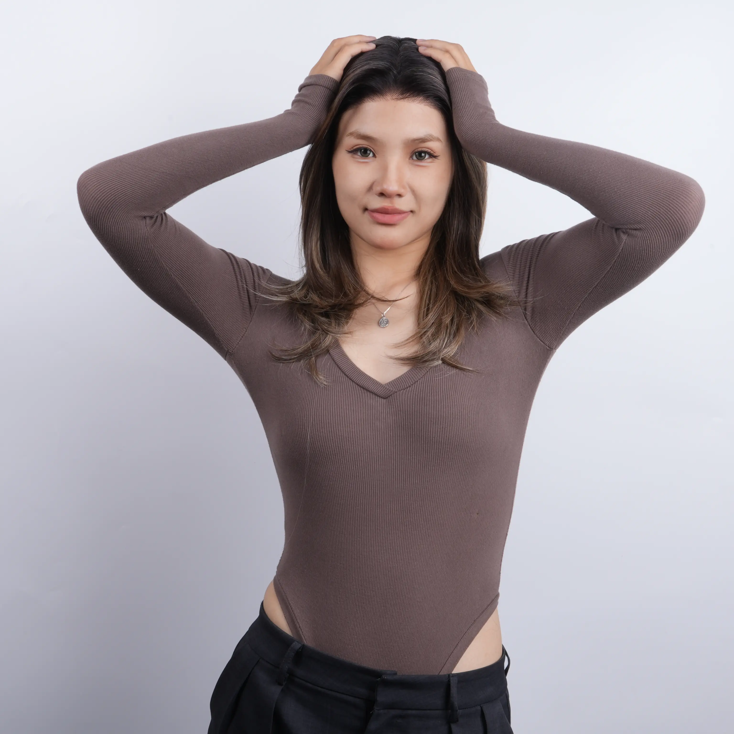 20 Elivod Wigs MEGAN Mixed Brown 13x6 Front Lace Free Part 22 Inches Long Layer Cut Glueless Synthetic Wig