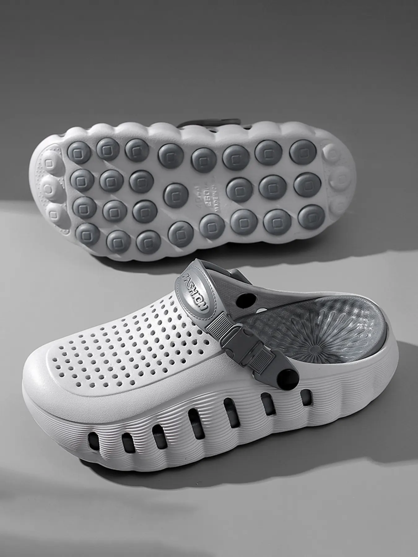 Thick Sole Non-Slip Holey Shoes, Breathable Quick-Dry, Colorblock Dot Massage Particles, Outdoor Beach Bath Commute Camping, Unisex Summer Clogs