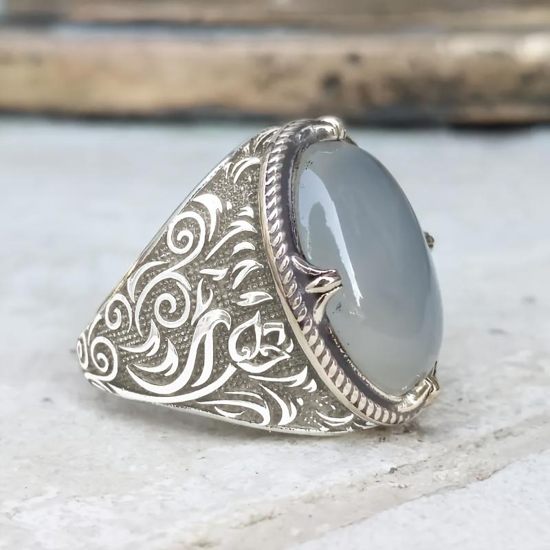1pc Vintage Ring Inlaid Moonstone In Egg Shape Retro Flower Carving On The Band Suitable For Men And Women Match Daily Outfits Party Accessory