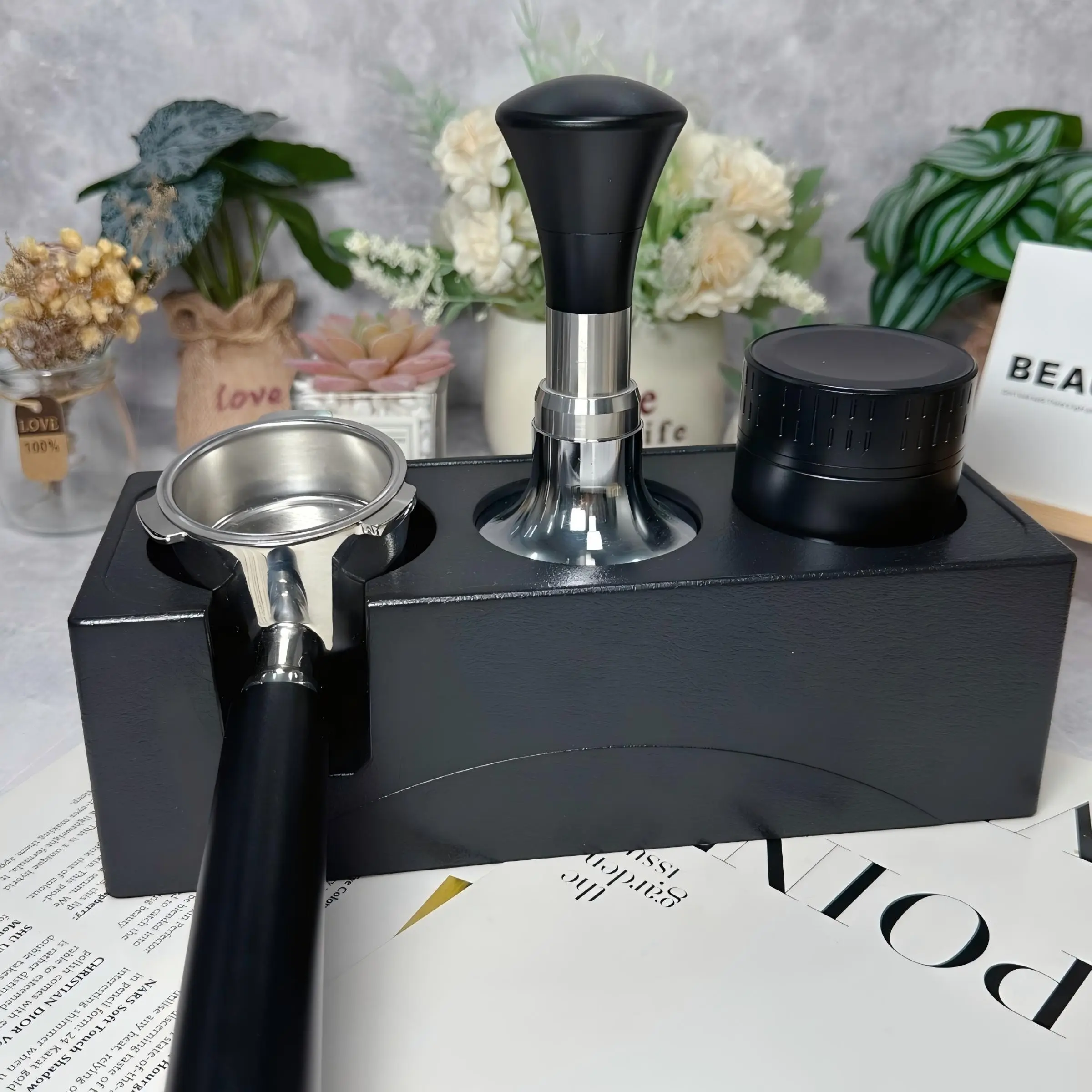 Espresso Tamping Station, Espresso Coffee Organizer Box Fit for Storage 51/53/ 58MM Espresso Tamper, Espresso Accessories Multifunctional Tamper Station Base for Worktop Counters Coffee Bar Kitchen (Black)
