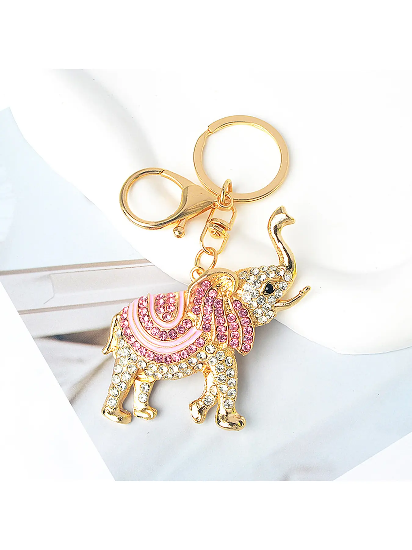 Gold-plated Lucky Elephant Amulet Pendant Keychain Charm for Women, suitable for car keys, elegant and stylish hook for ladies' bags and keys, portable accessory for commuting and traveling, shiny portable blessing souvenir gift