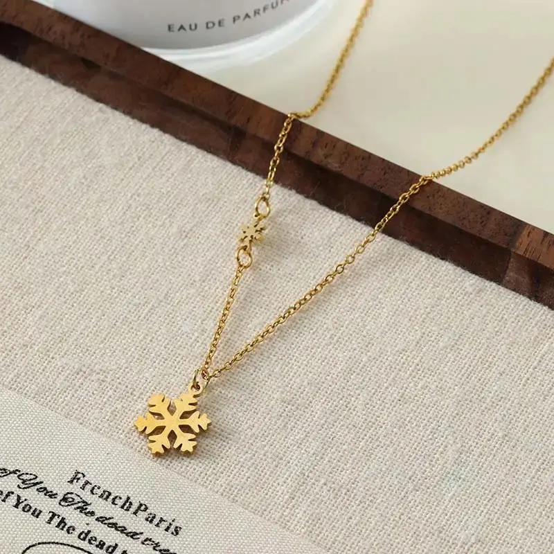 Titanium steel golden glossy snowflake pendant necklace for women daily wear Mother's Day gift Purity Craftsmanship
