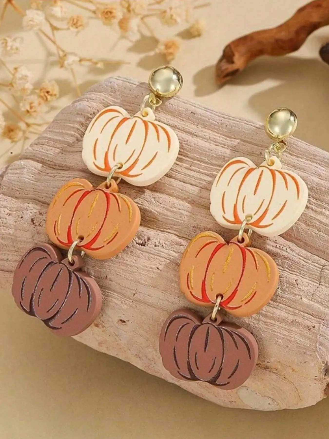 Halloween Thanksgiving Pumpkin Dangle Earrings, Retro Cute Acrylic Fall Earrings for Women Holiday Party Jewelry