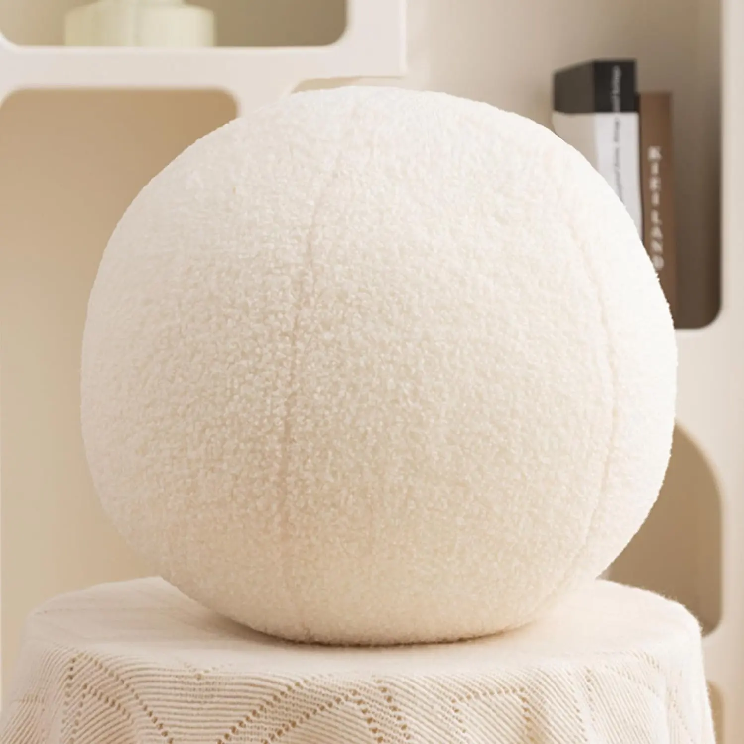 11.8 in Round Shape Soft Texture Cream White Boucle Accent Pillow, Modern Nordic Decor for Couch Sofa, Cozy Indoor Furniture Living Room Home Accessory, Accent Cushion