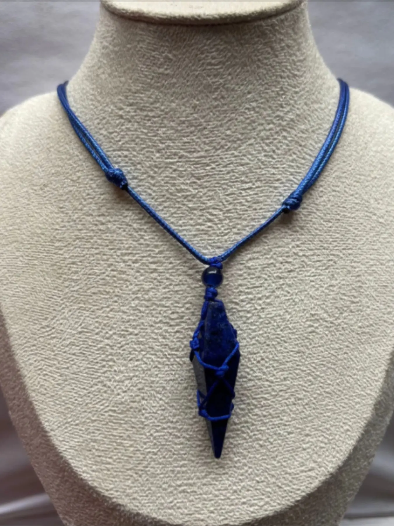 1 Natural Crystal Pendulum Necklace with Chakra Healing Stone Pendant and Adjustable Braided Cord, Crystal Jewelry Gift, Crystal Jewellery, an ideal gift for women on birthdays and Christmas