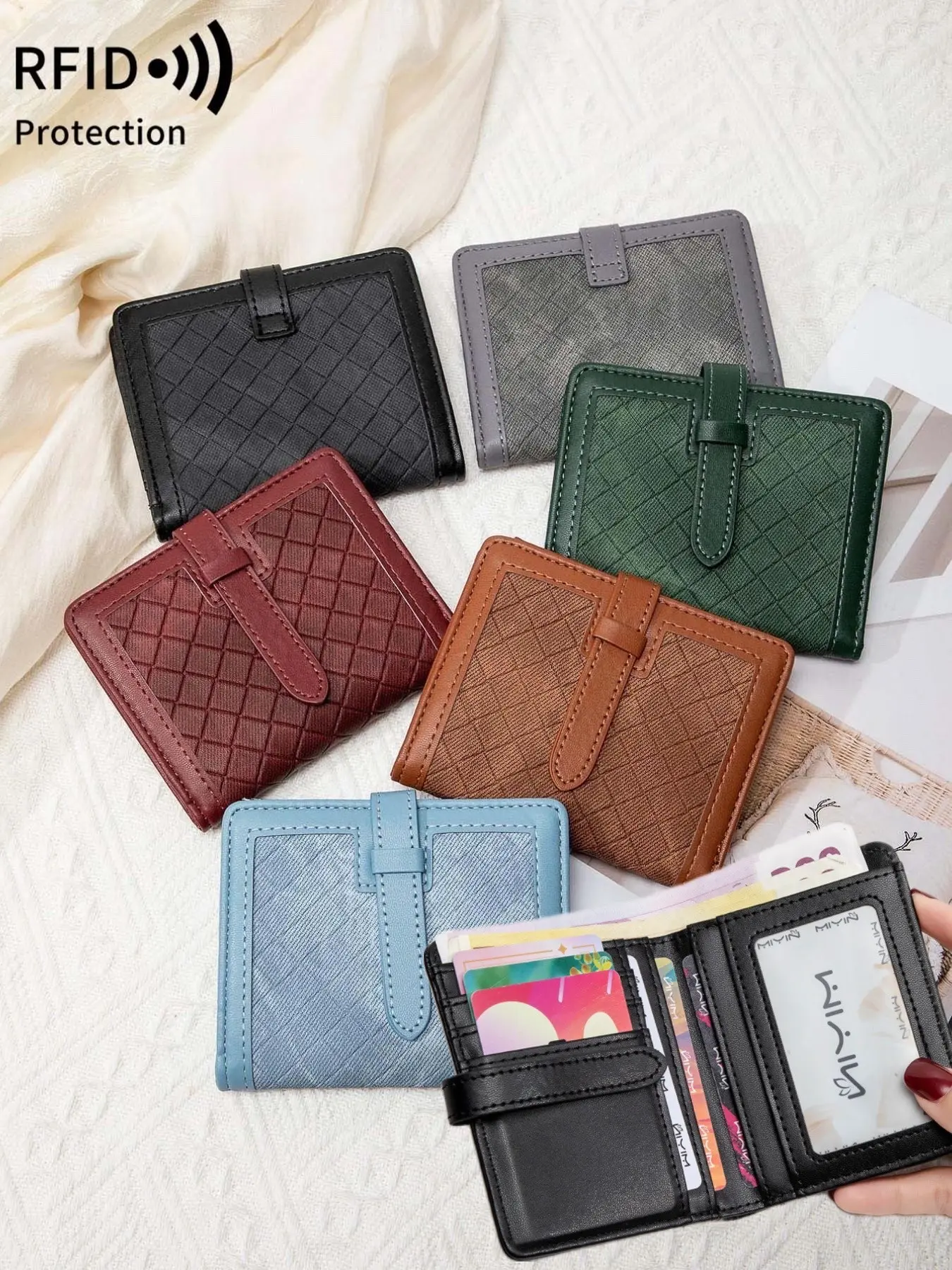 1 Pack Women Ultra Slim Bifold RFID Blocking Wallet, Rfid Shielded Wallet, Quilted Diamond Stitch Design, Multiple Card Slots, Clear ID Window & Large Cash Pocket, Compact Mini Card Purse Portable For Daily Outings