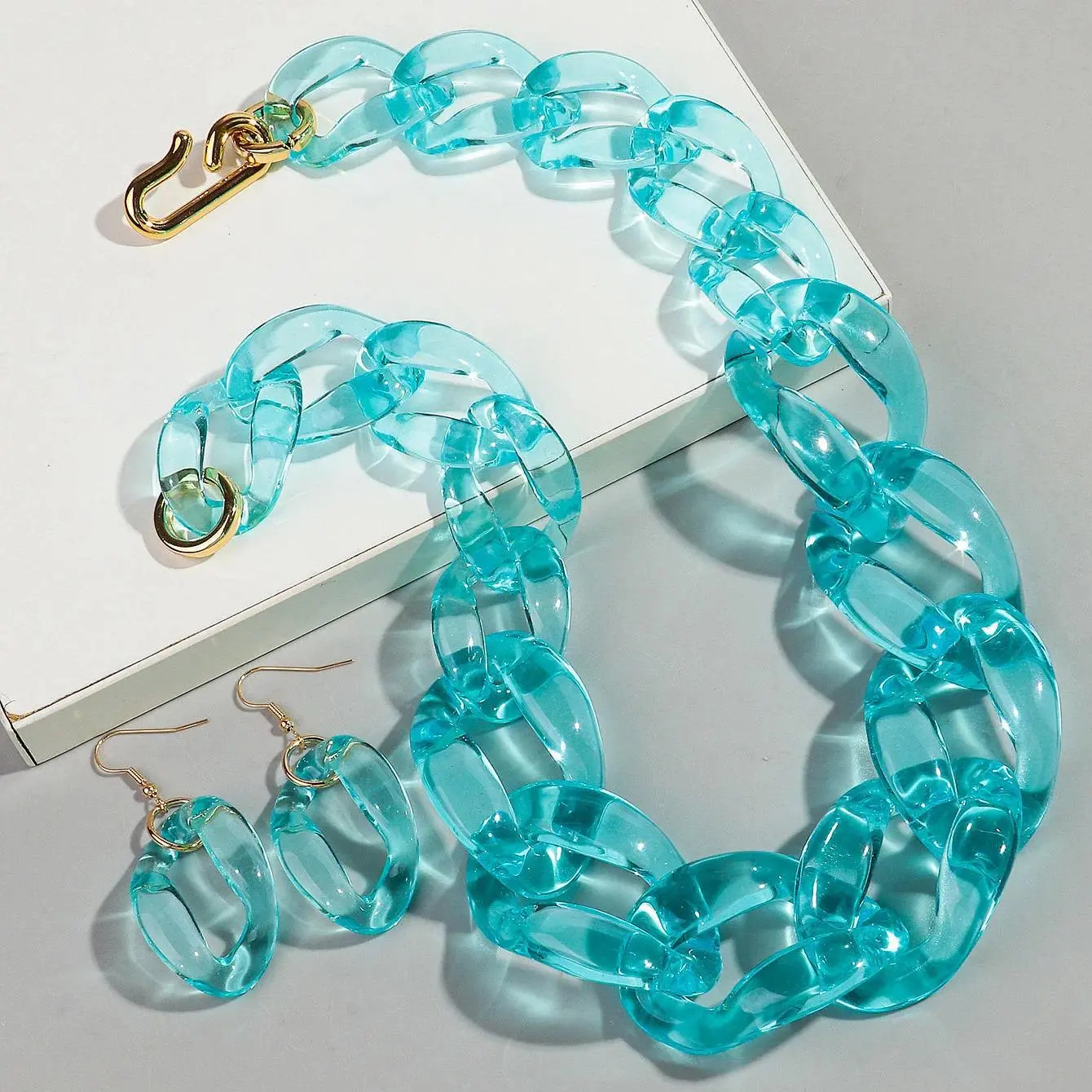 Women's 2-Piece Fashion Jewelry Accessories Set - Acrylic Big Chunky Chain Choker Necklace, Colorful Resin Link Statement Earrings, Exaggerated Gift Option
