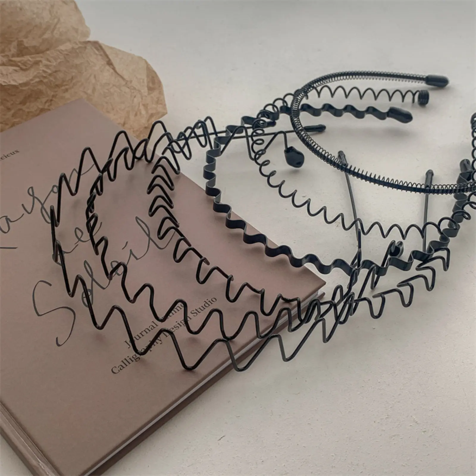 Men's Wavy Metal Hair Band, Trendy Anti Slip Wave Headband, Flexible Black Iron Hair Hoop, Minimalist Hair Accessory for Sports Gym Washing Face Outdoor Daily Hairstyle