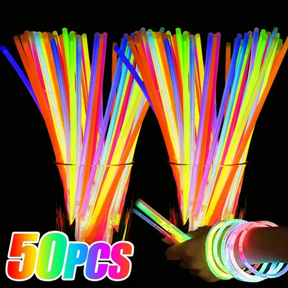 50pcs Random Color Glow Sticks, Music Festival Concert Light Up Sticks, Night Glow Cheer Sticks, Outdoor Camping Interactive Toys, Fluorescent Dance Props, Festival Party Supplies