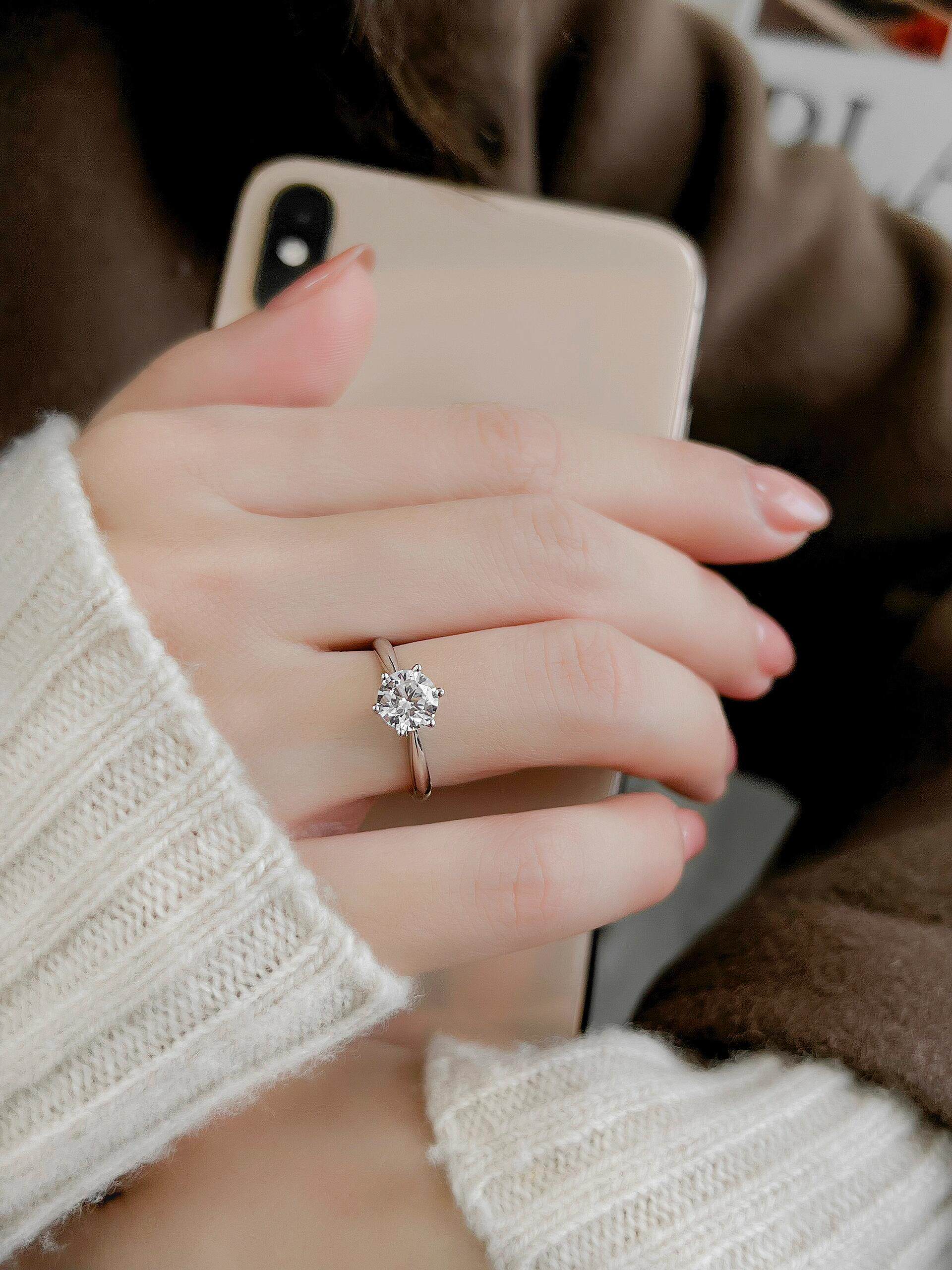 Elegant Golden Round Solitaire Ring for Women, Sparkly CZ Promise Ring, Minimalist Engagement Wedding Anniversary Jewelry Gift for Her Daily Wear