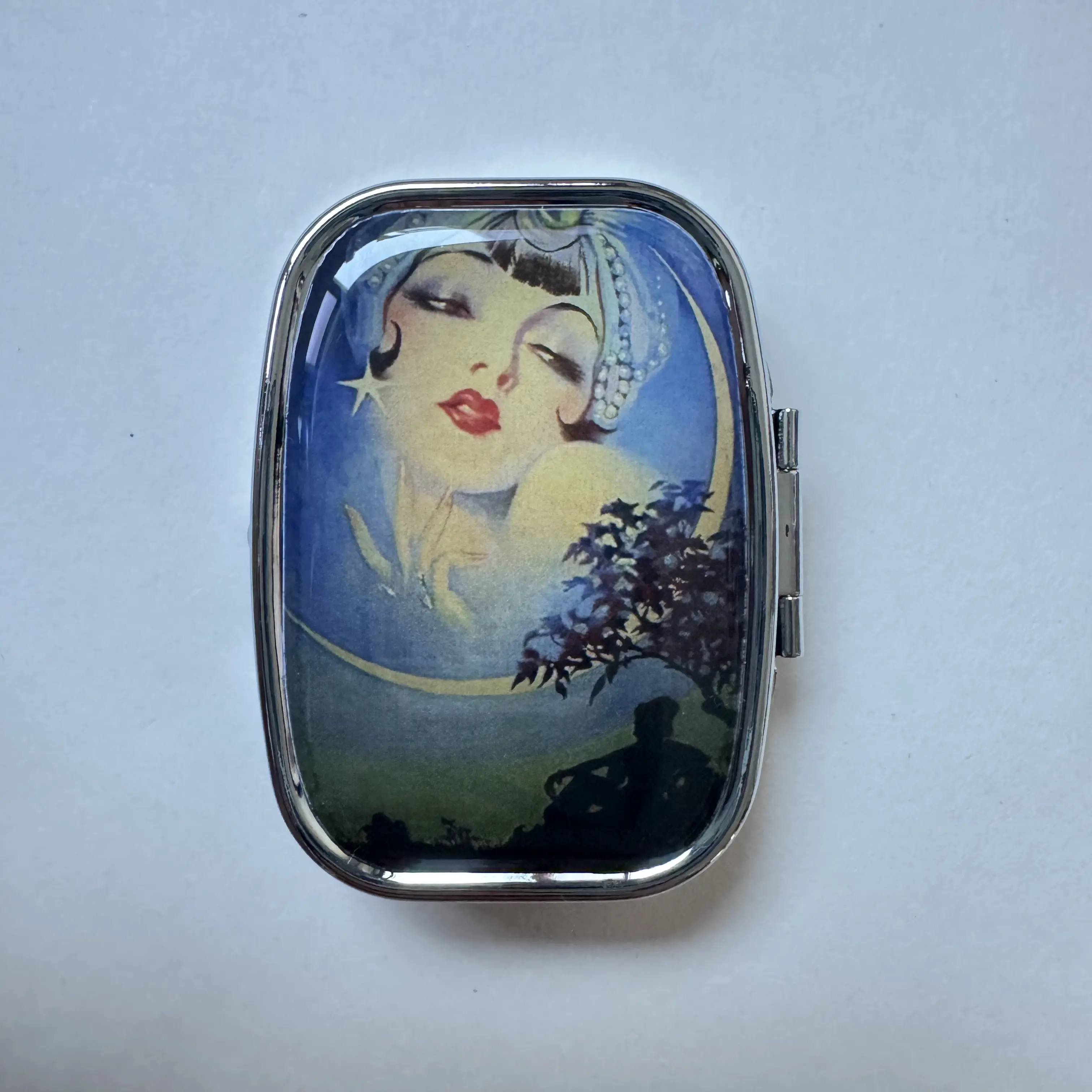 Metallic Supplement Organizer - LADY in the MOON 1927 Vintage Artwork Magazine Ring Design, Rectangular Single Unit, Flip-Top Snap-Button Glossy Metal Shell Case, Portable Vitamin Organizer with Divided Compartment for Trinkets Medicine, Ideal for Parents
