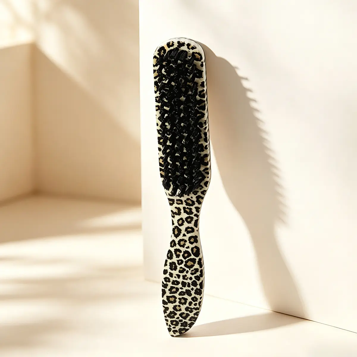 Leopard Print Hair Brush, Smooth Back Comb, Slick Back Brush, Slanted Tail Handle, Ideal for Sleek Ponytails and Straight Hair, Edge Control and Teasing Comb