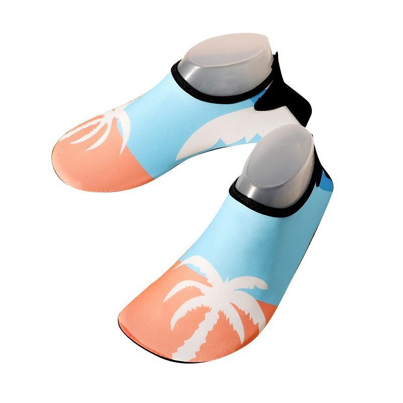 Mesler women's beach shoes are non-slip, suitable for outdoor wading and stream trekking, indoor sports, floor yoga, and are made of rubber to prevent punctures