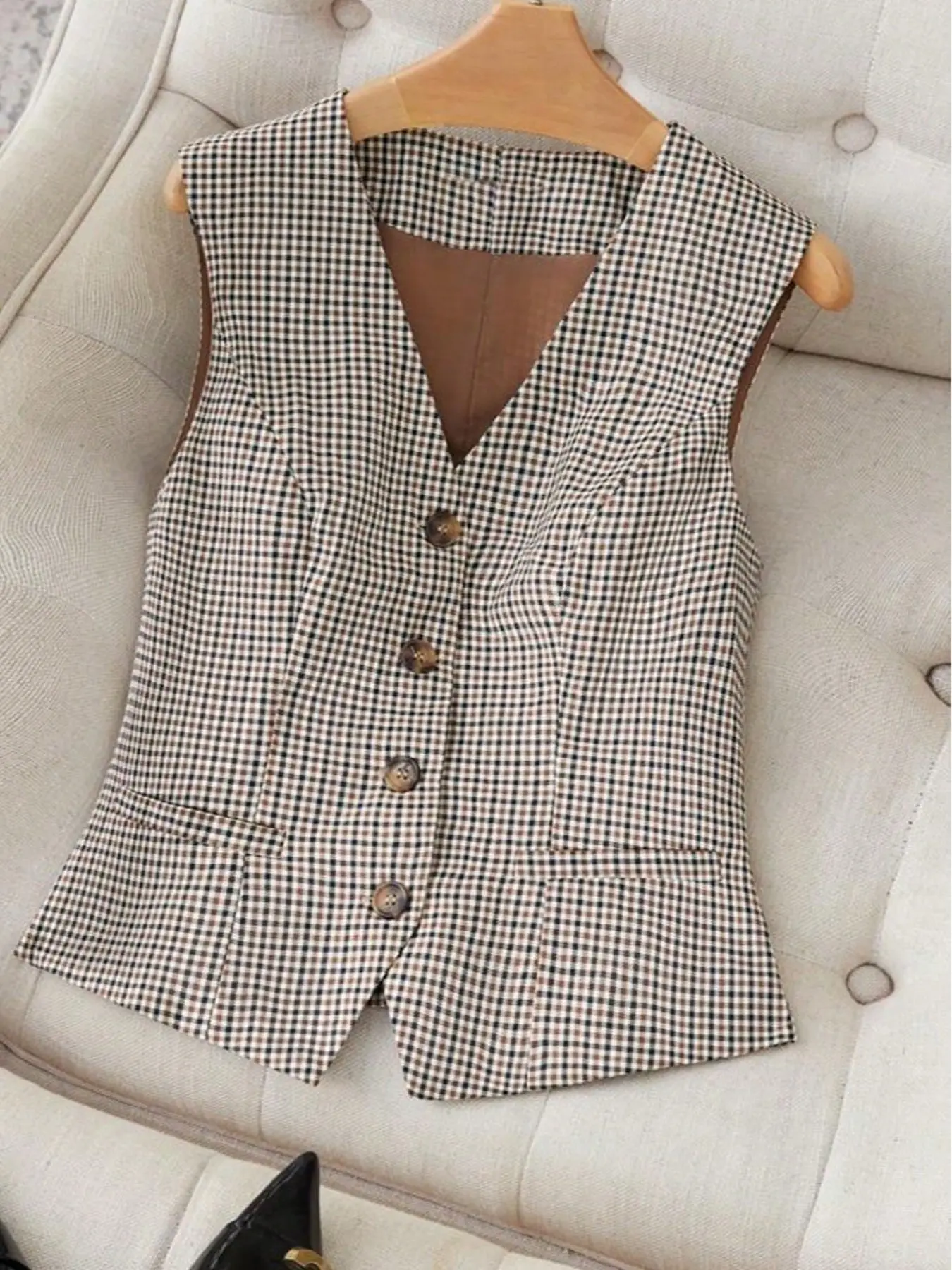 High-End Retro Vintage Houndstooth Women's Sleeveless Aesthetic Vest Cardigan, New Fashion Loose Fit Lightweight Casual Button Design, Winter Short Fitted Pattern Pro