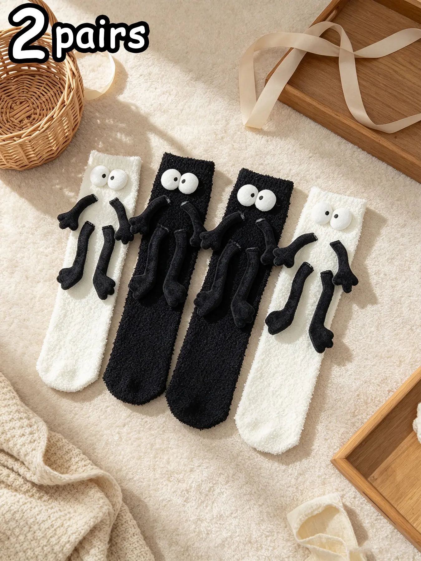 2 Pairs & Plush Warm Hand-Hold Socks, Cute Cartoon Couple Crew Socks, European Style, Funny Big Eye Mid-Calf Socks
