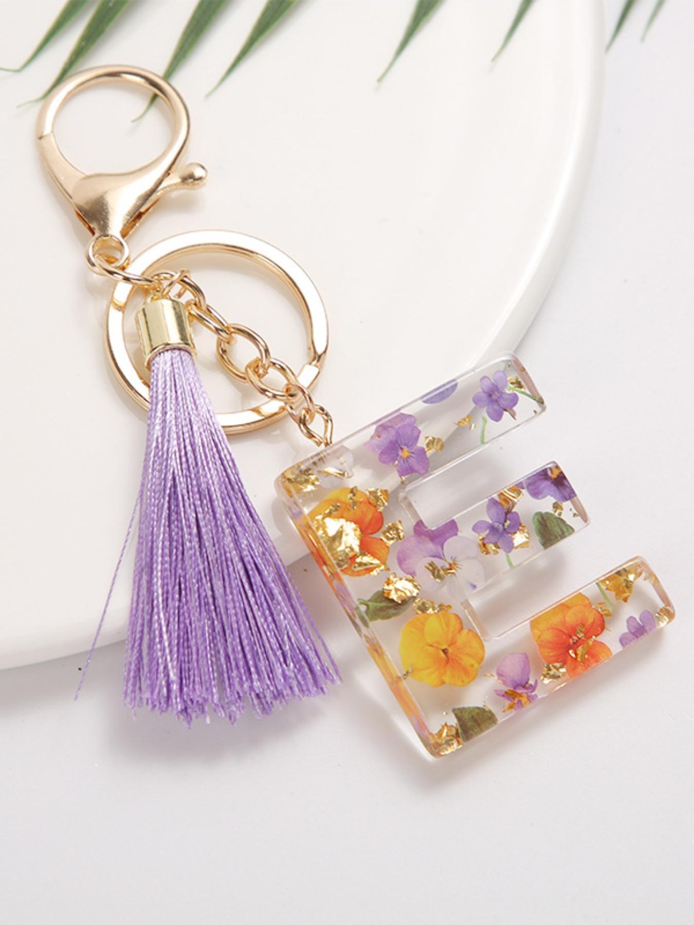 1pc Alphabet Initial Letter Key Chain Accessories, Cute Flowers Resin Charm with Key Ring, Bag Backpack Key Chain Pendant, People's Friends Gift First Choice, Stylish Keychain