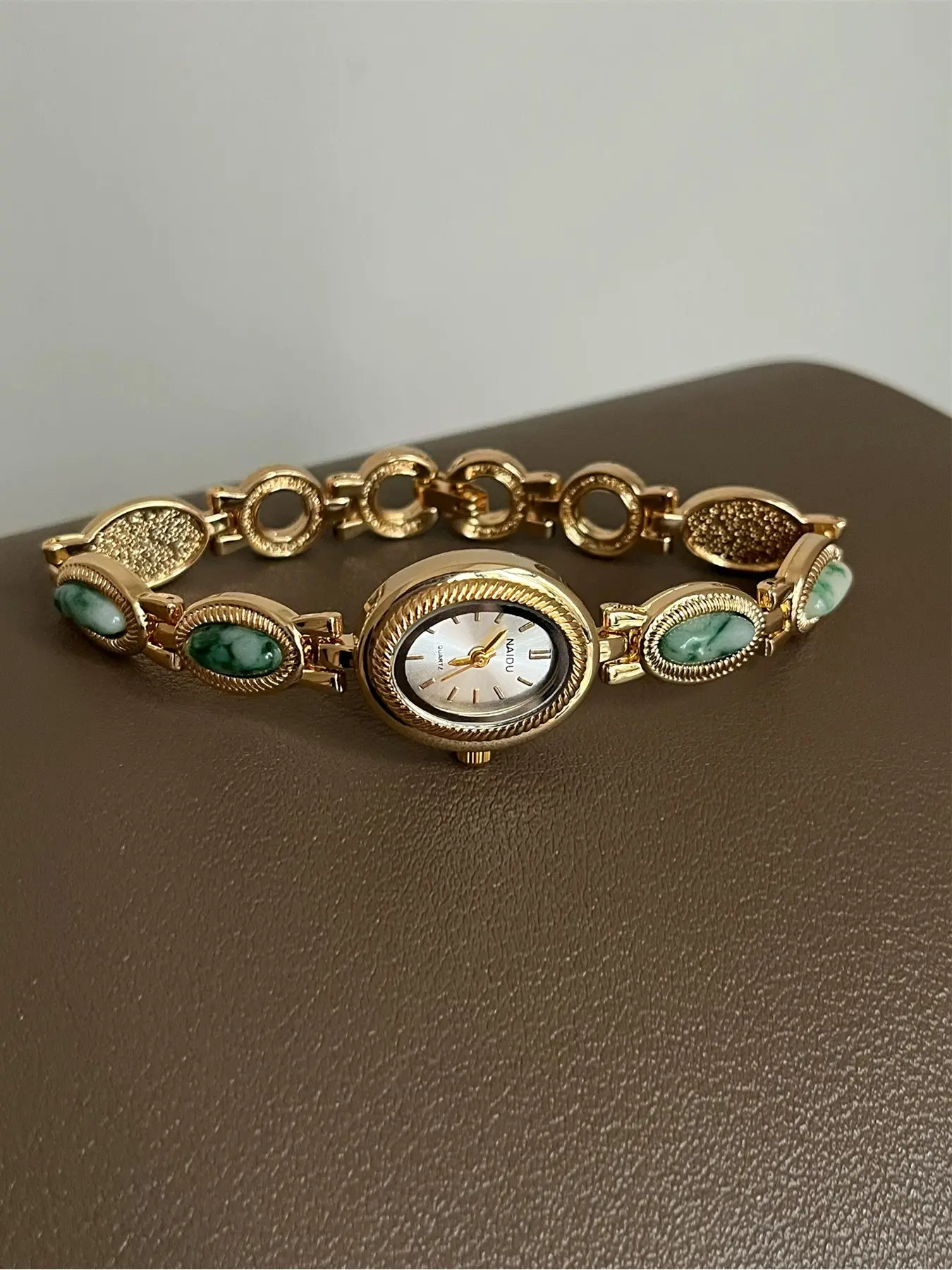 Vintage Round Bracelet Watch for Women, Quartz Analog Watch, Elegant Wristwatch, Unique Ethnic Style, Perfect Valentine's Day Gift, Luxury Accessory, All Seasons Wear