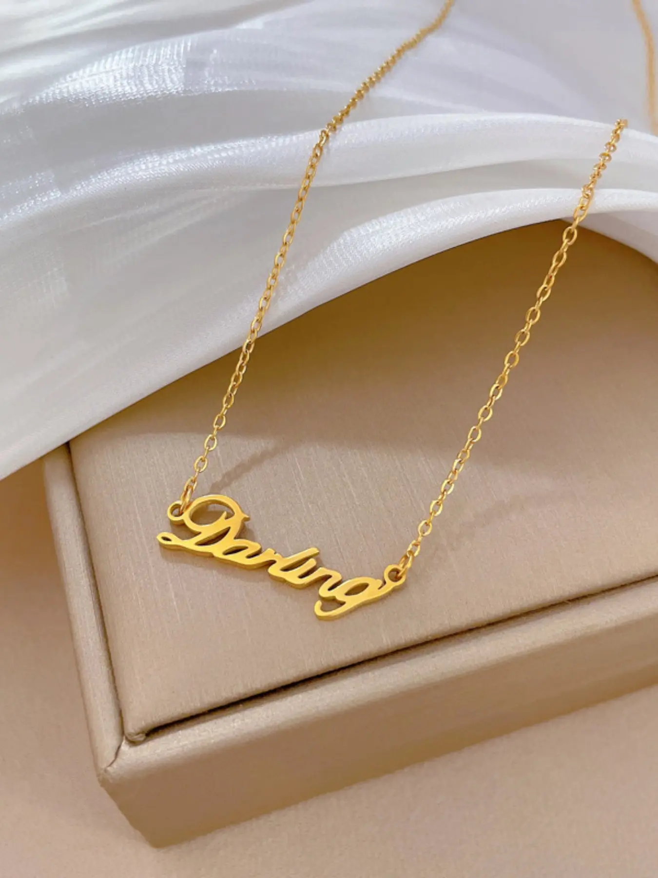 Style Mother Love Pendant Necklace, Elegant Stainless Steel Lockbone Chain, Non-Fading Daily Gift Accessory, All Seasons Wear