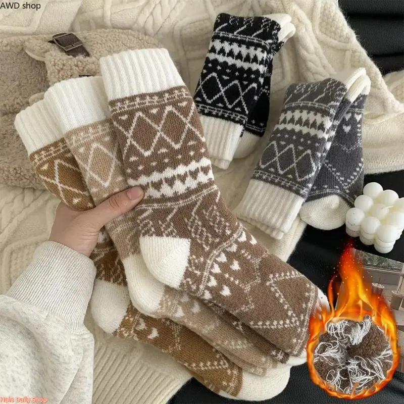 2026 5 Pairs Women's Warm Winter Socks-Ethnic Style Diamond Patterns Mid-Calf Cold-Proof Socks, Multi-Color Optional, Soft and Comfortable Fabric, Thick Warm Outdoor Socks, Cold Days Essential