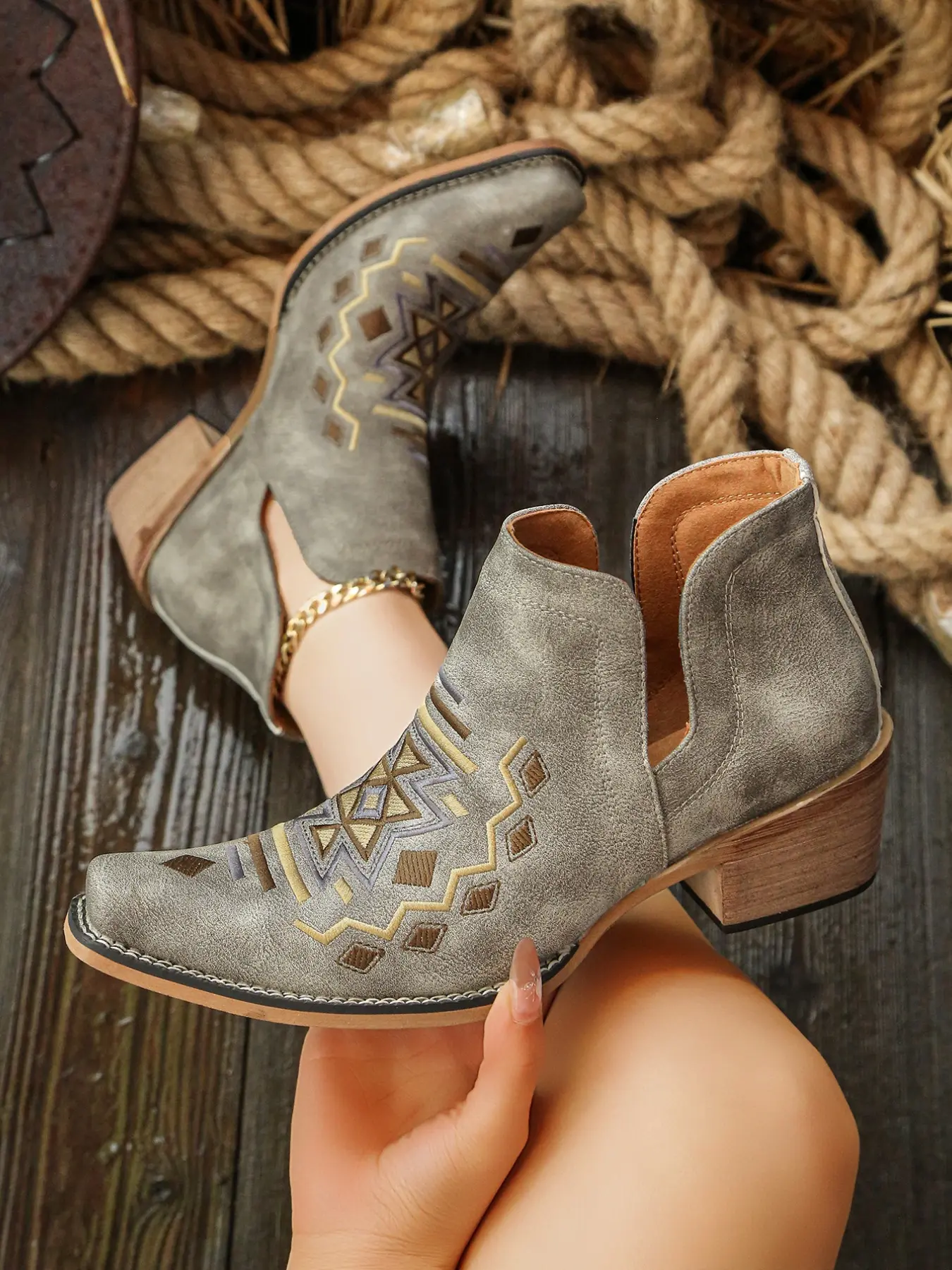 Ethnic Pattern Embroidered Chunky Heel Short Jeans Boots, Matte Western Rural Style Slip-On Ankle Boots, Fall & Winter Fashion