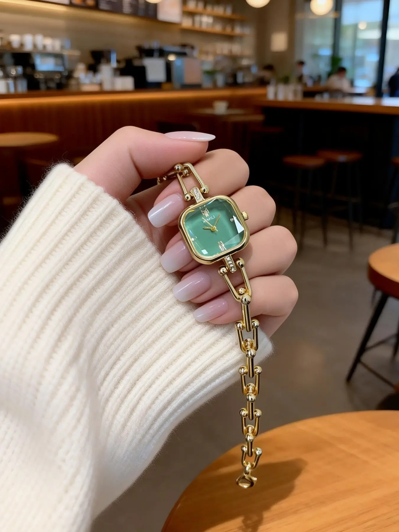 1 elegant ladies' watch, square small dial ladies' watch, fashionable analog watch, fashionable luxury business gorgeous style quartz watch, perfect for daily wear and holiday gifts
