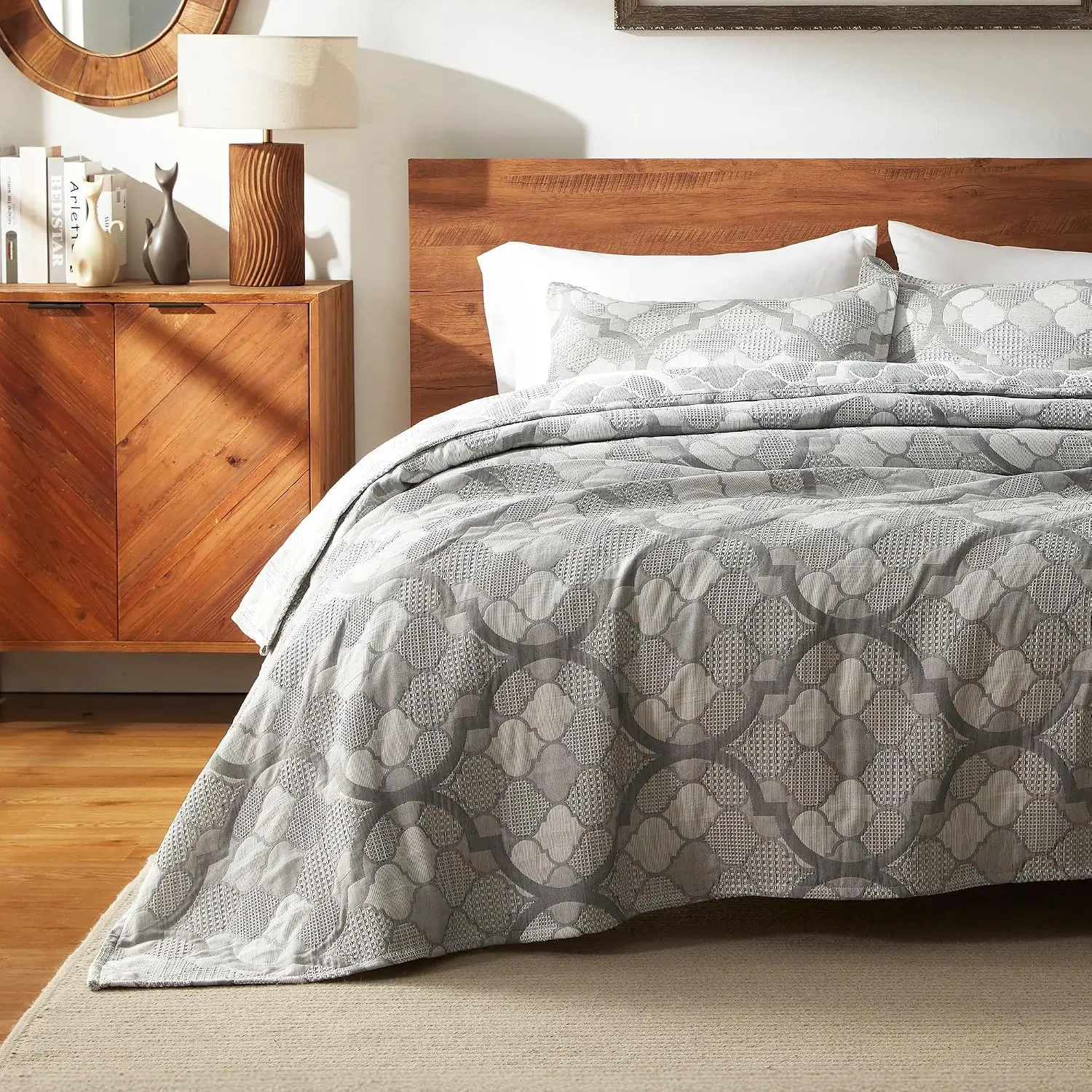 Geometric Jacquard Quilt Set / XL Size 2 count Ultra Soft Lightweight Quilts with 1 Pillow Sham Bedspread Coverlet Set for   68"x86", Grey