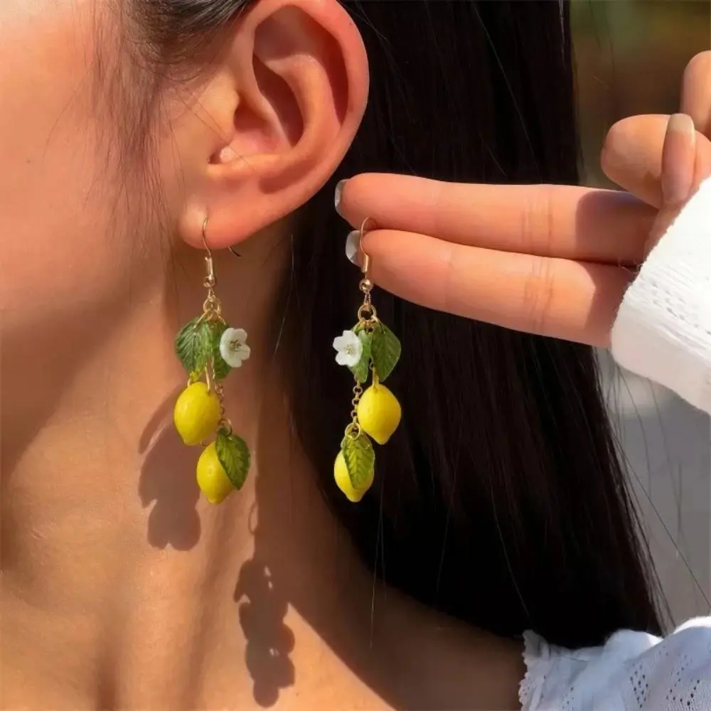 Y2K Lemon Pendant Necklace for Women, Cute Yellow Fruit & Flower Charm, Adjustable Chain Necklace, Summer Jewelry for Vacation, Beach Trips & Gifts