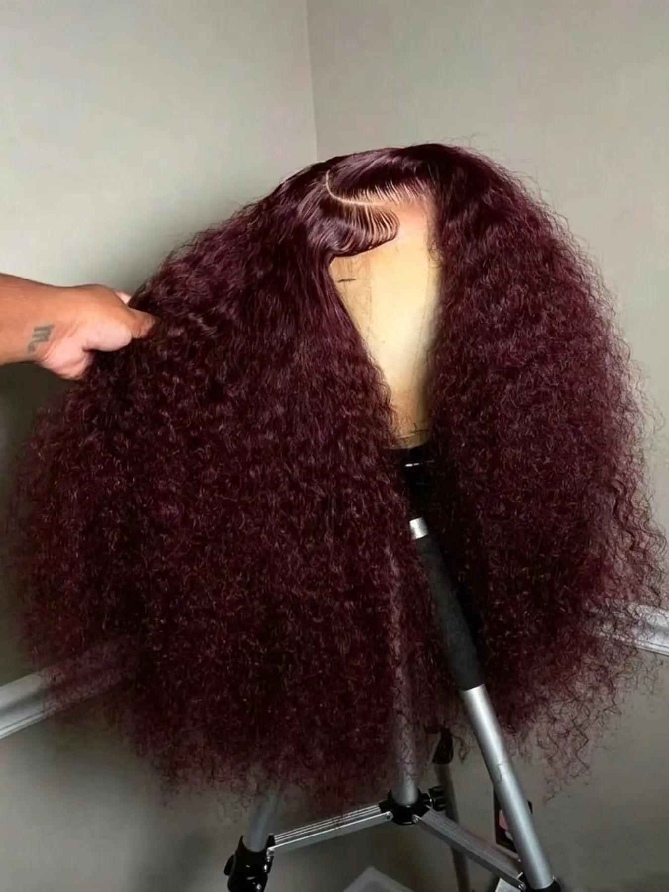 26 inch long T-shaped curly hair wine red small roll 180 density fashionable wig 13x4x1 lace front wig natural wine red curly hair breathable high temperature resistant wig curly glueless wig daily wig daily wear female wig