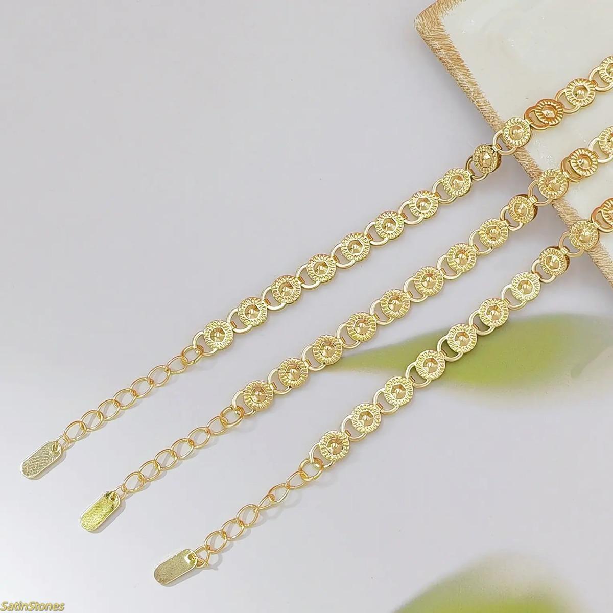 New Chinese-Style Women's Bracelet with Coin Motif — Featuring a retro-minimalist design and adjustable chain length, this piece is a versatile, "light luxury" accessory. It is perfect for everyday wear and makes an excellent choice for parties or holiday