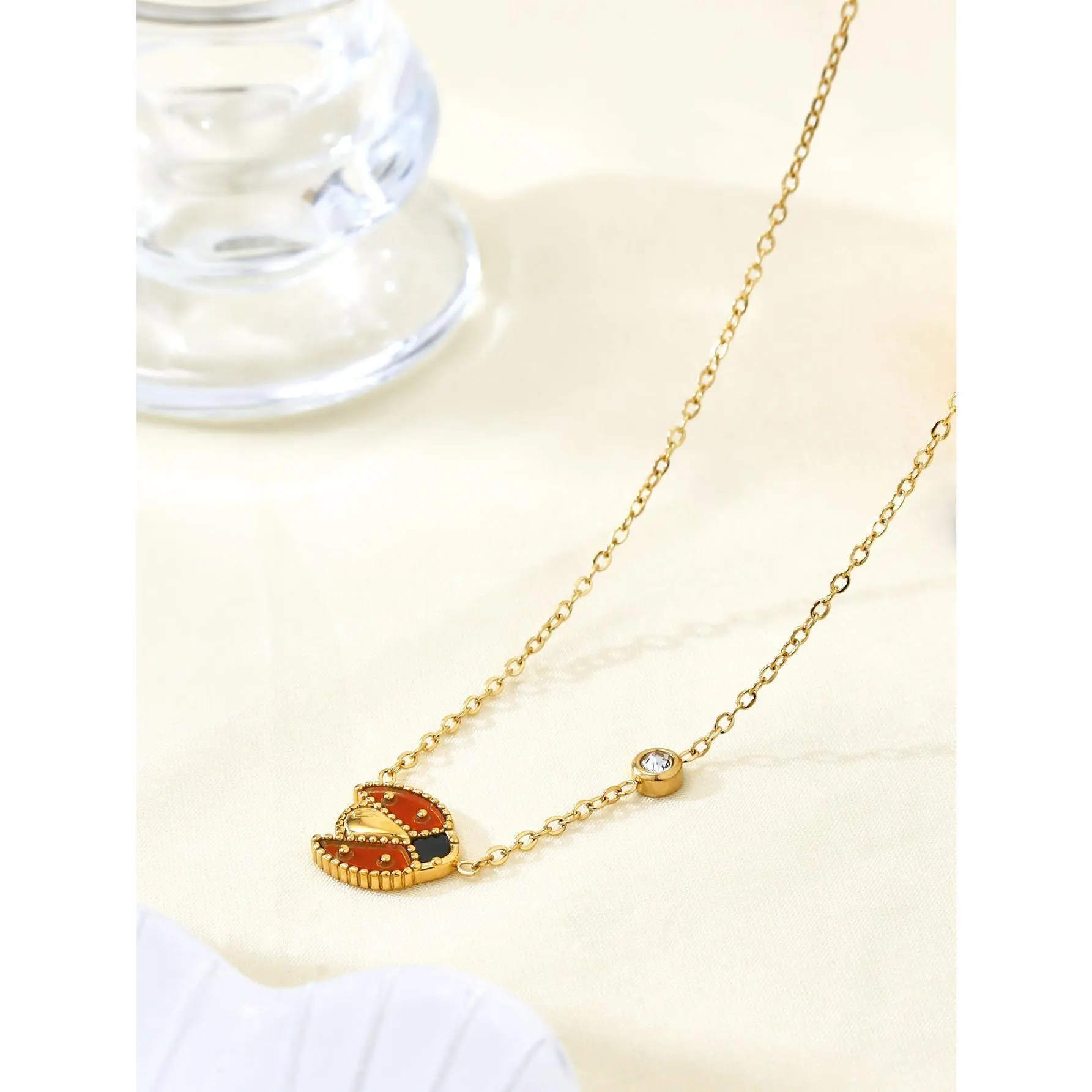 Charming And Stylish Minimalist Stainless Steel 18K Gold-Plated Seven-Spotted Ladybug Pendant Necklace For Women