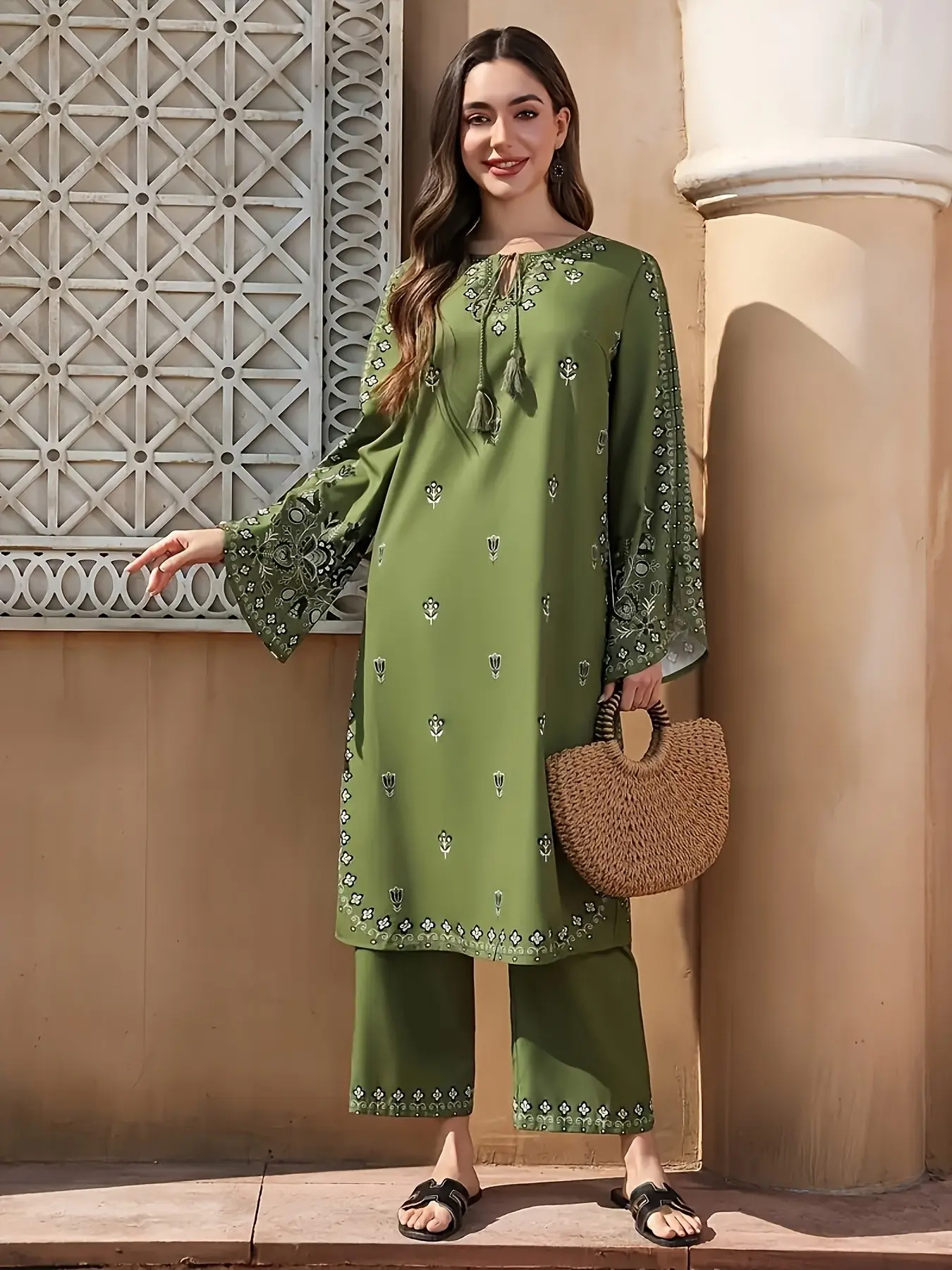2pcs Ethnic Print Round Neck Salwar Suit, Boho Chic Traditional Ramadan Fashion, Flared Cuffs & Hem, Lightweight & Non-See-Through, Ideal for Outdoor Events