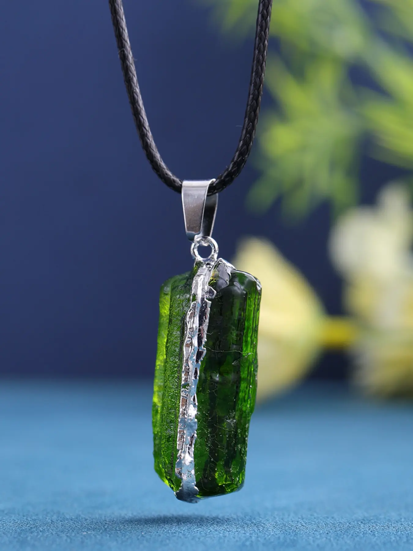 Only available for sale at 1pc, green glass necklace pendant accessory, fashionable jewelry pendant paired with black necklace, artificial crystal gemstone pendant necklace decoration holiday gift