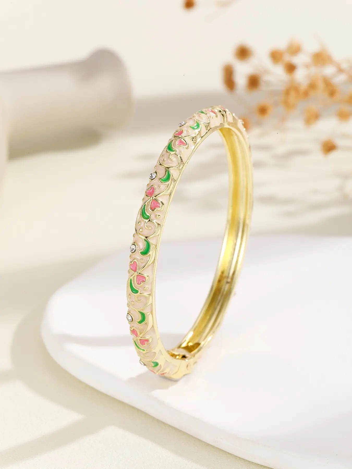 Vintage Cloisonne Enamel Heart Exquisite Bangle Bracelet for Women, Gold Plated Rhinestone Crystal Scroll Vine Hinged Cuff Bracelet, Palace Aesthetic Ethnic Jewelry, Cute Sweet Gift for Anniversary Birthday Party