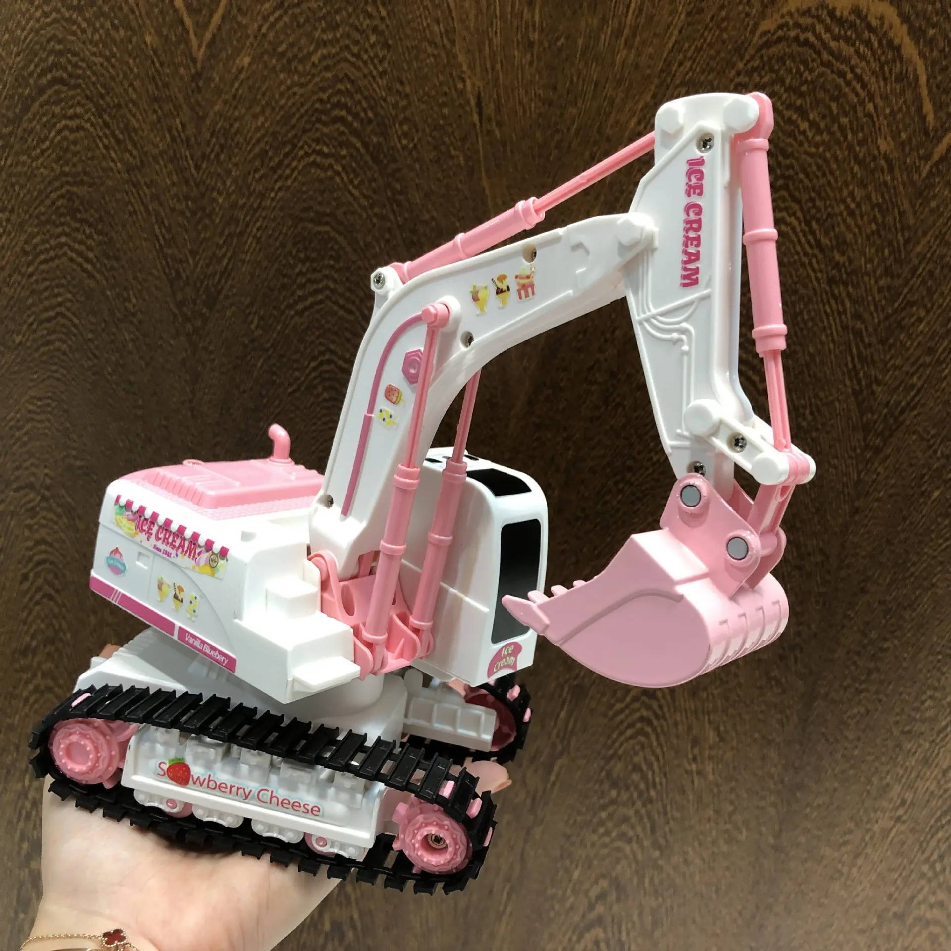 Remote Control Excavator Toy, 2.4Ghz Construction Vehicle Truck Toy with Alloy Metal Cap, Light & Sound, Excavator Kids Toys Room Decor, Birthday Gifts for Kids