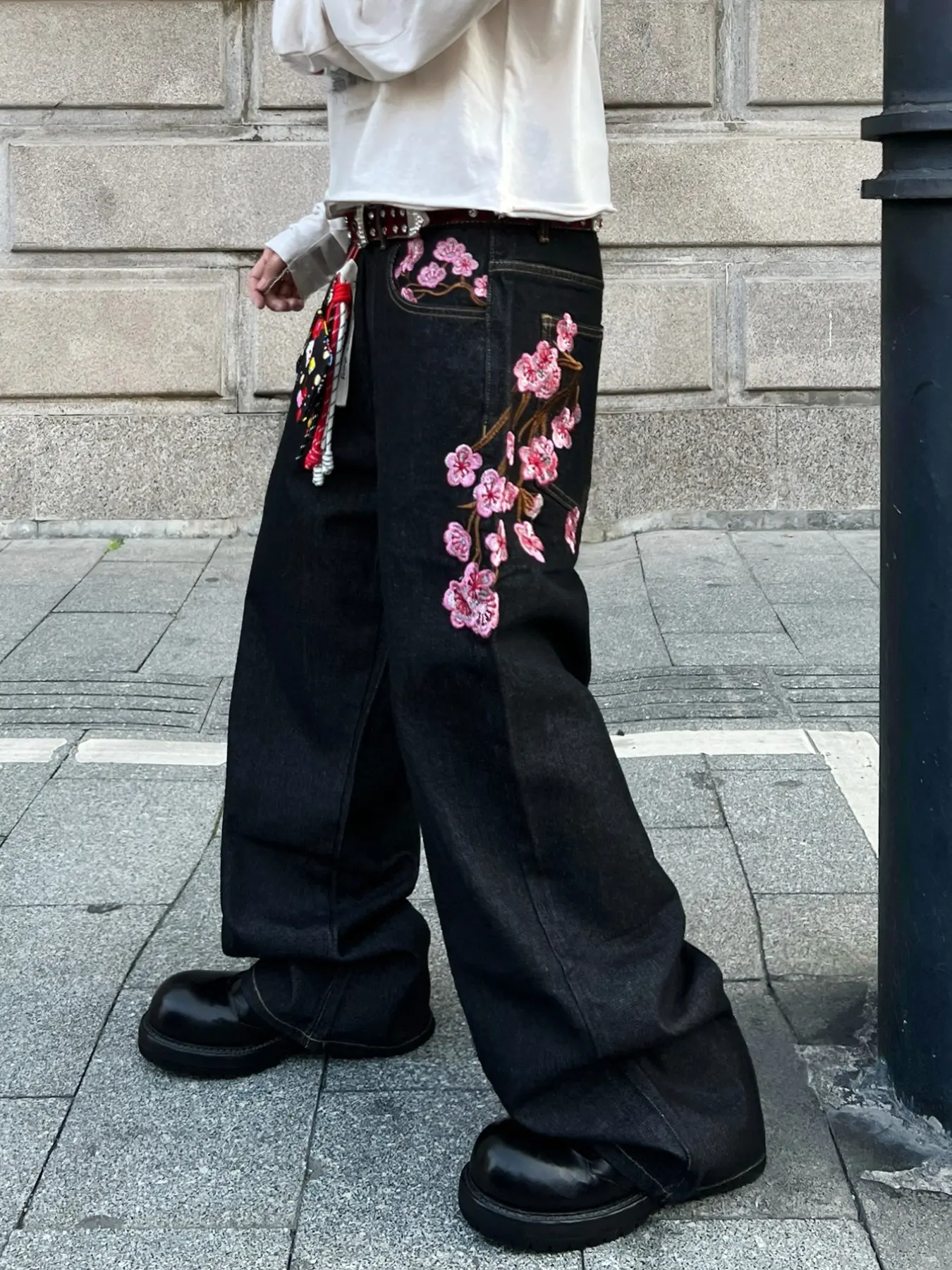 Men's Vintage Washed Floral Embroidered Oversized Straight Leg Jeans, Y2K Street Fashion Loose Long Pants, Casual Daily Wear