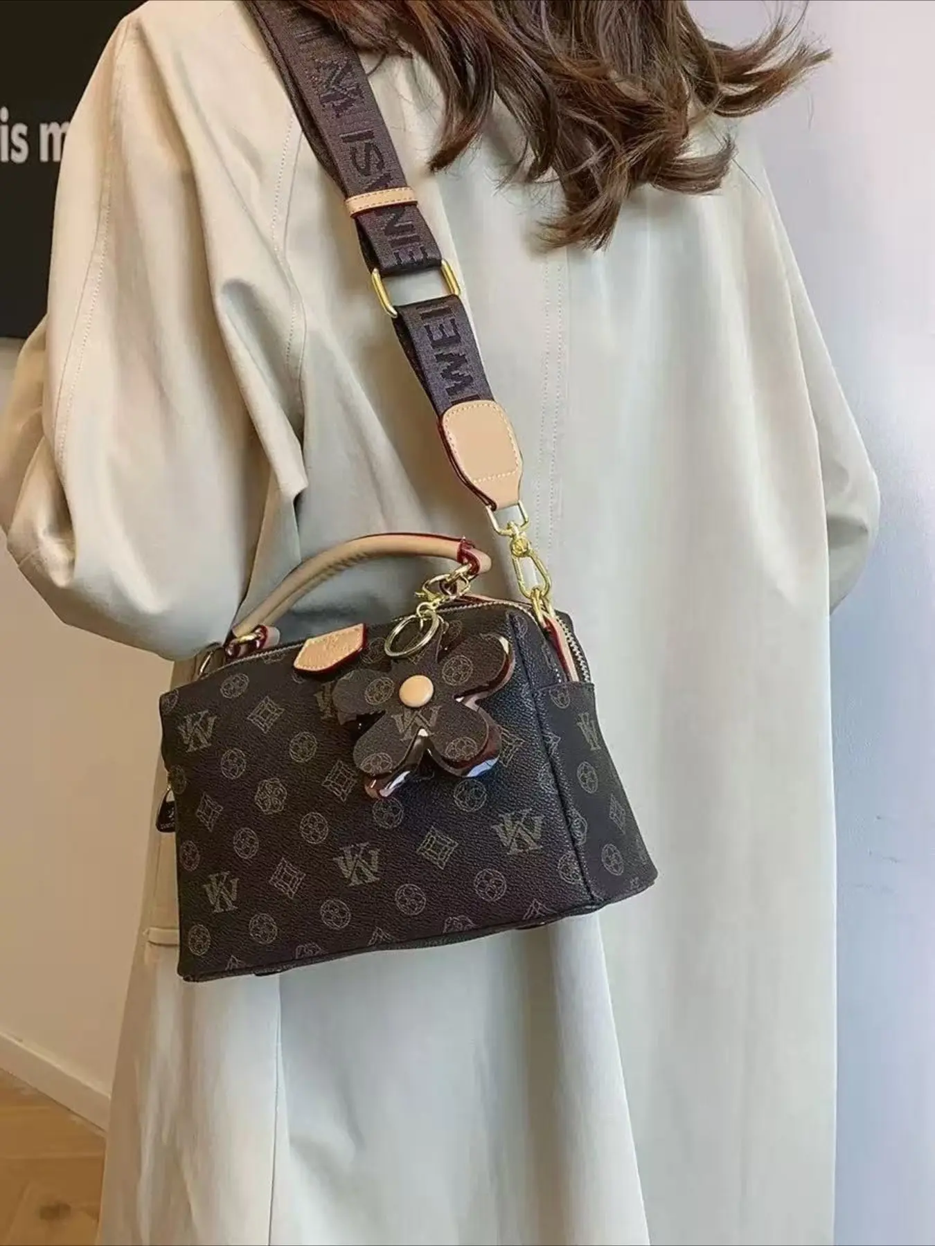 Women's Vintage Floral Printed Light Luxury Handbag, Premium Pillow-Shaped Crossbody Bag for Daily Work Commute, Casual Shoulder Bag