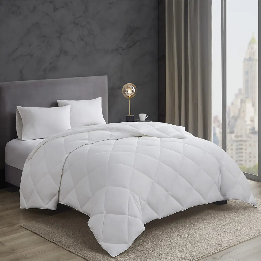 Nokaa Cotton Down Alternative Featherless Comforter – Hypoallergenic 3M Thinsulate Duvet Insert, Soft 300 TC Cotton Sateen, All-Season Lightweight Warmth, Machine Washable Bedding (White, Queen/Full Size Options)
