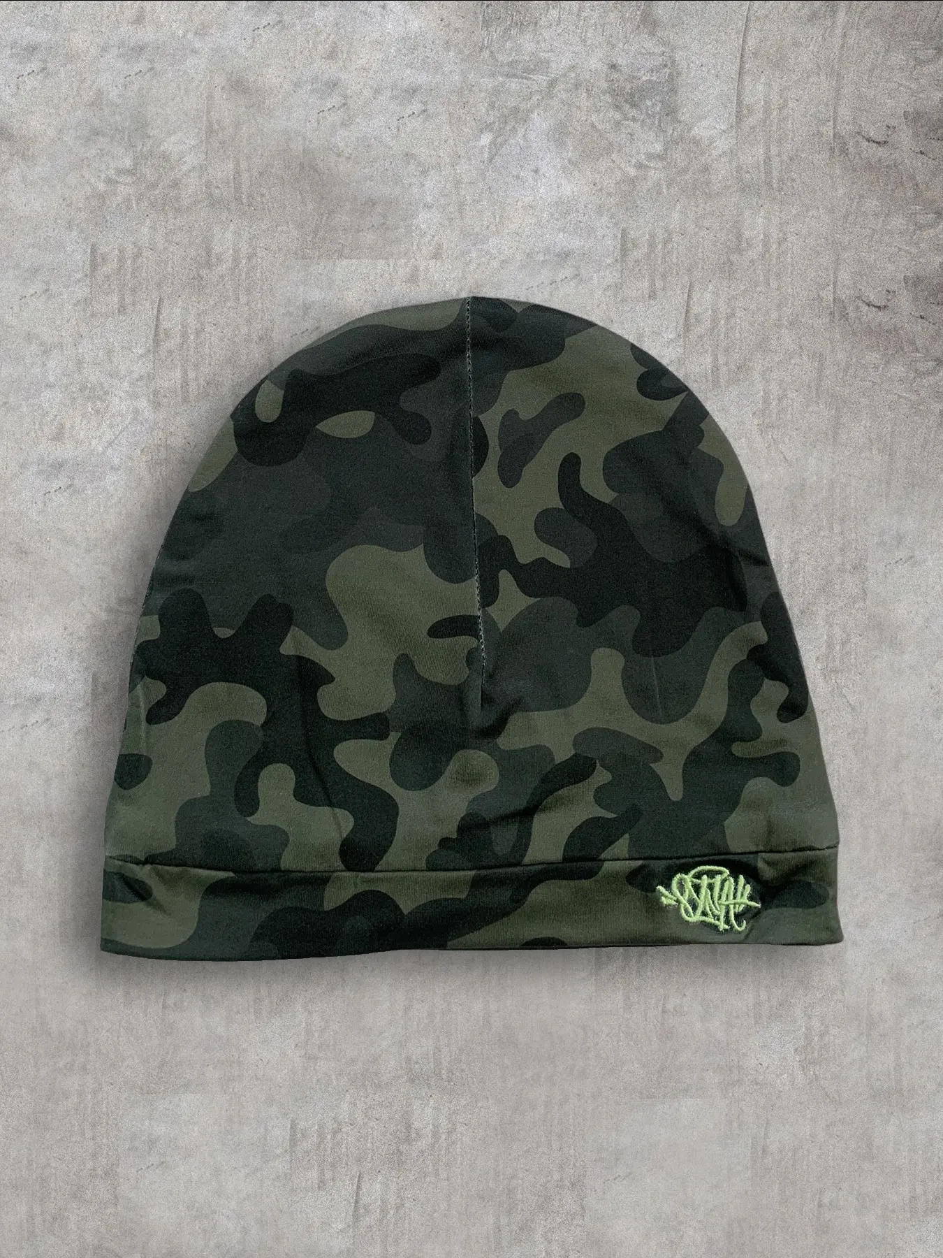 A hip-hop camouflage spliced letter embroidered hat, autumn and winter cold proof pullover, unisex