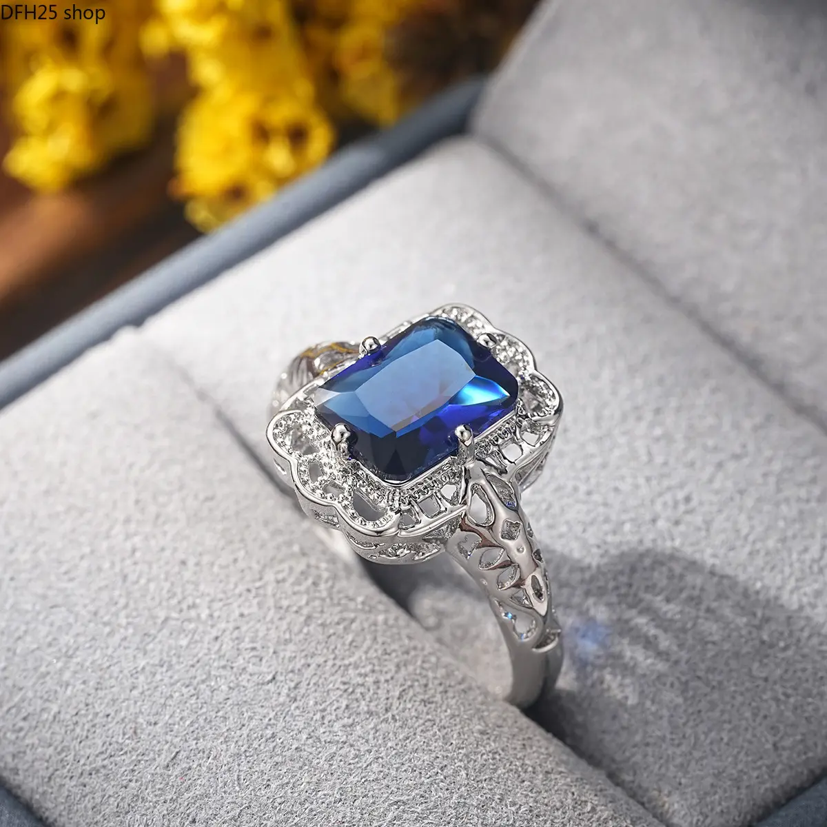 Vintage Royal Blue Cubic Zirconia Ring for Women, Silver Tone Statement Ring With Faceted Blue Stone and Sparkling Crystal Accents, Elegant Jewelry for Parties and Daily Wear