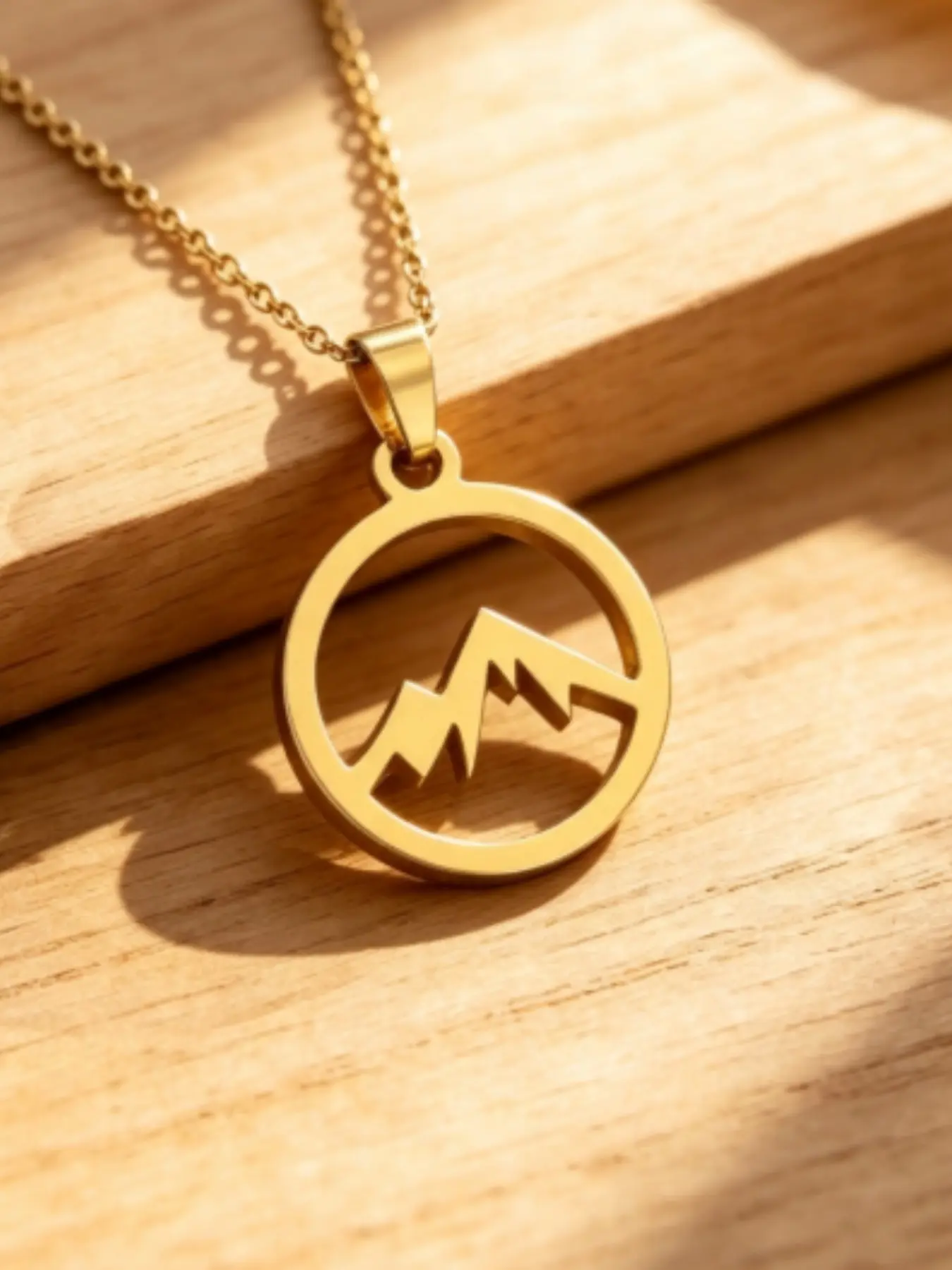 Stainless Steel Mountain & Sea Couple Necklace Pendant, Vacuum Plated Jewelry, Unisex Snow Peak Design, Elegant Gift for Lovers